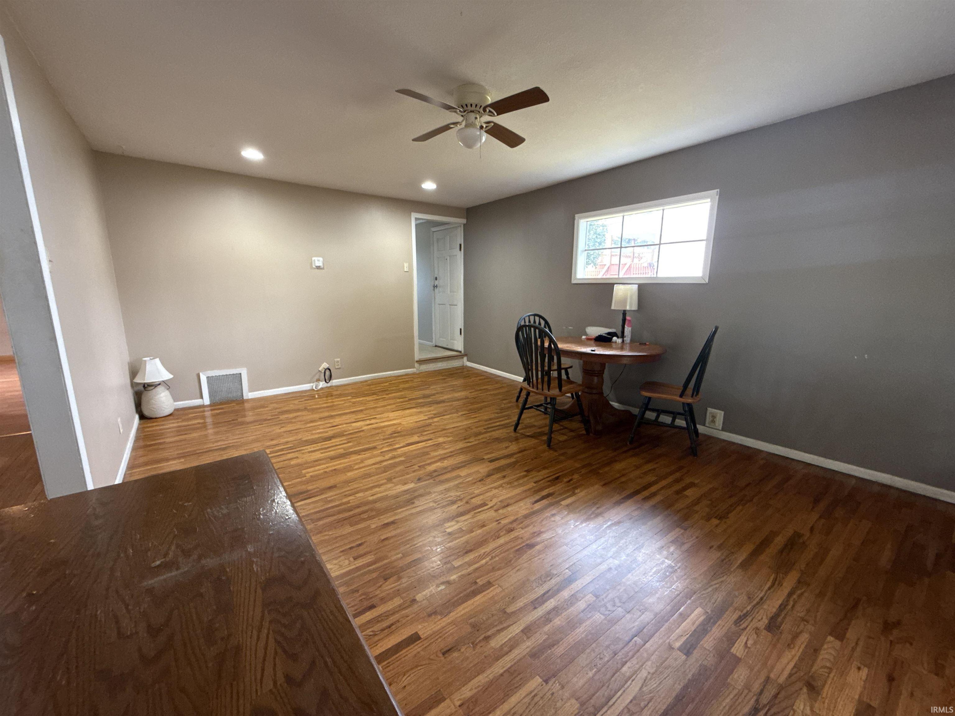 Photo 2 of 1617 Geller Street