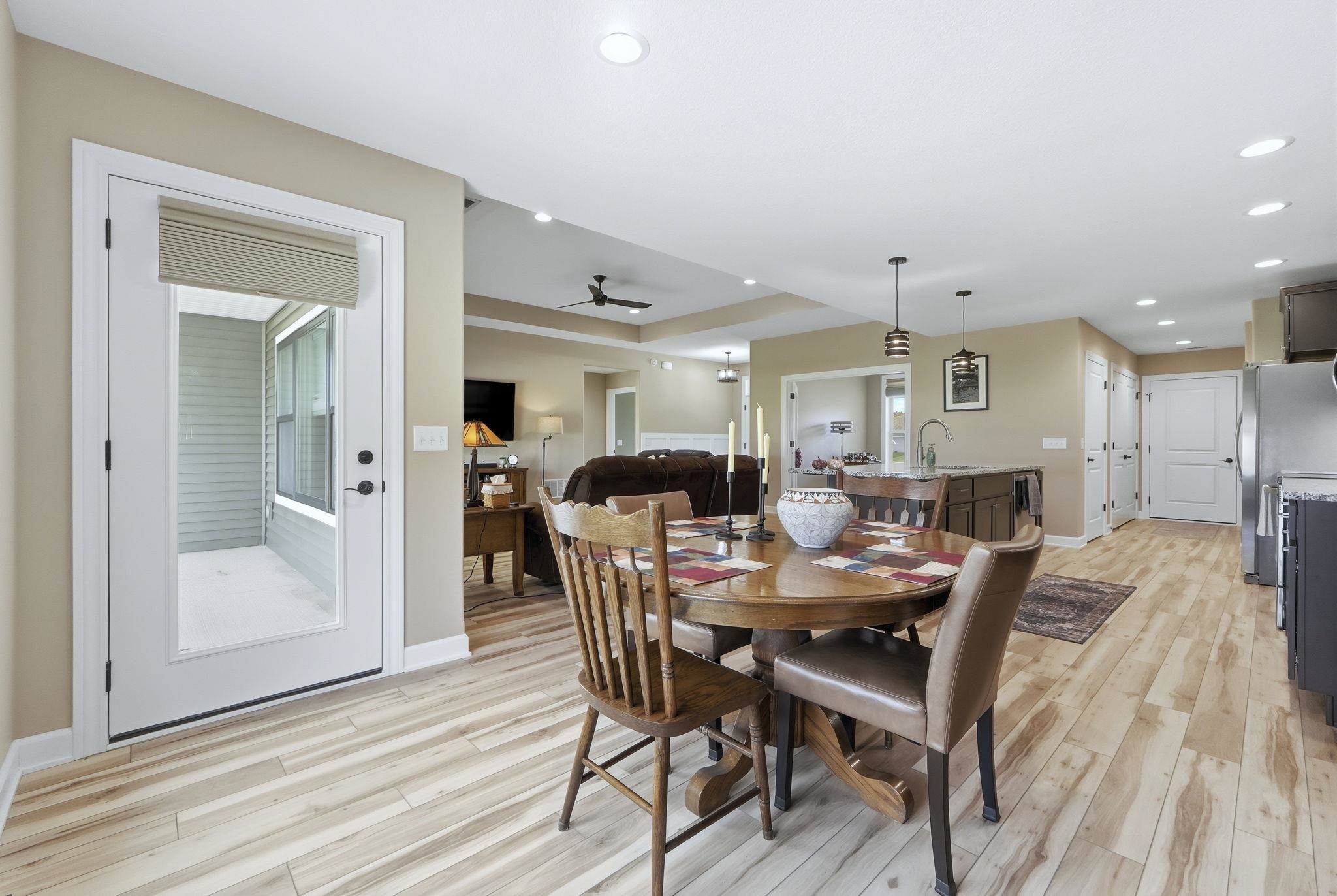 Photo 13 of 1989 Eastland Crossing