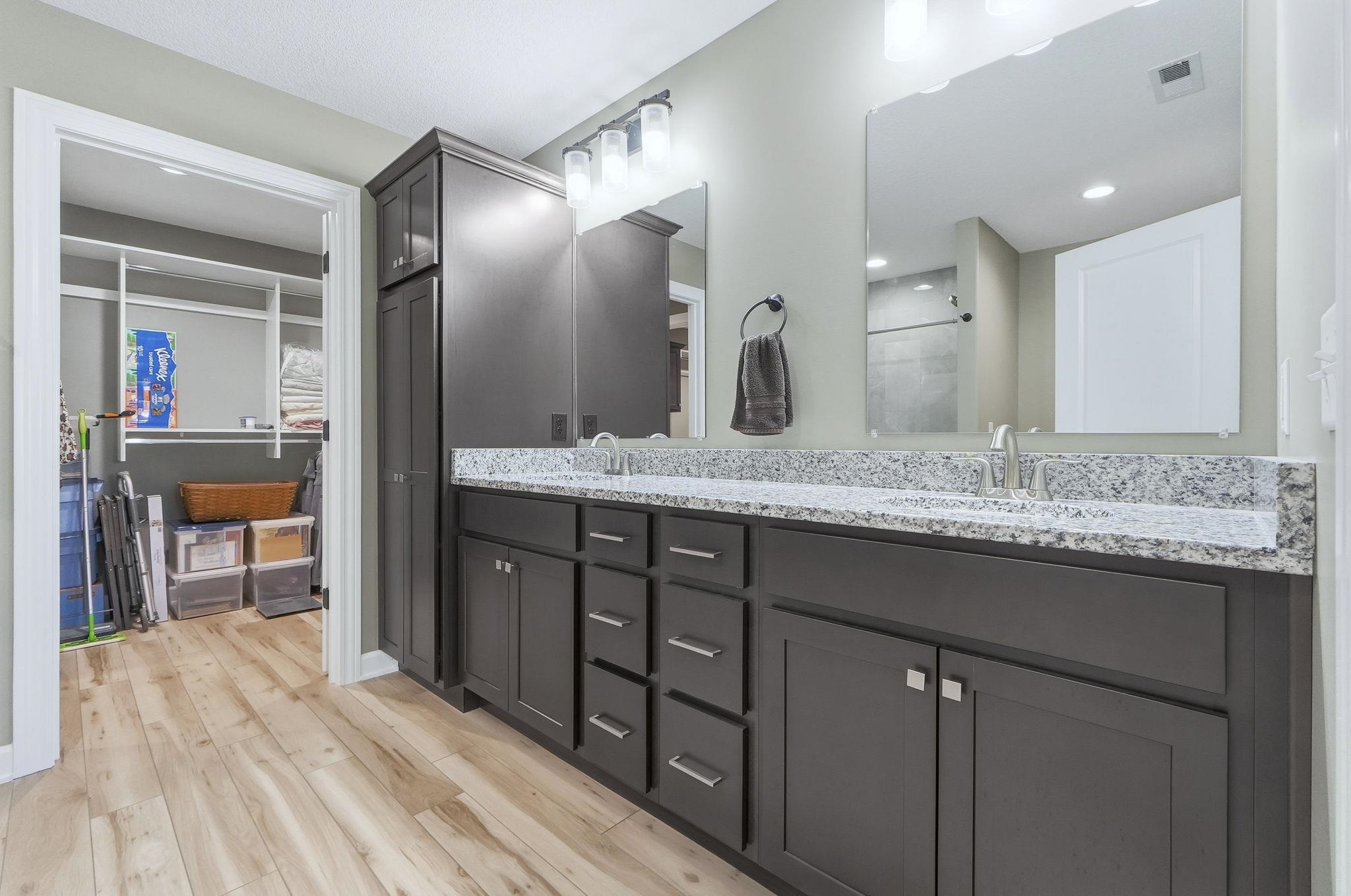 Photo 18 of 1989 Eastland Crossing