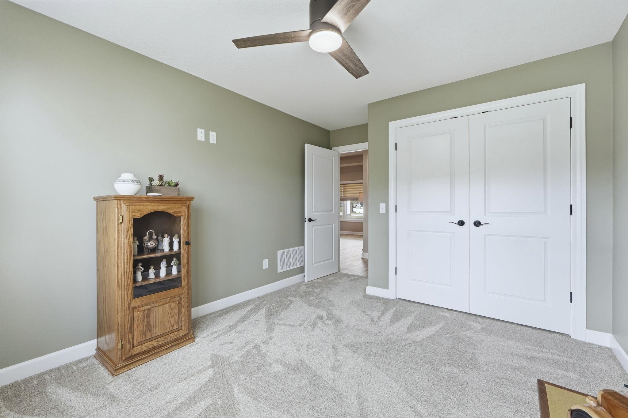 Photo 23 of 1989 Eastland Crossing