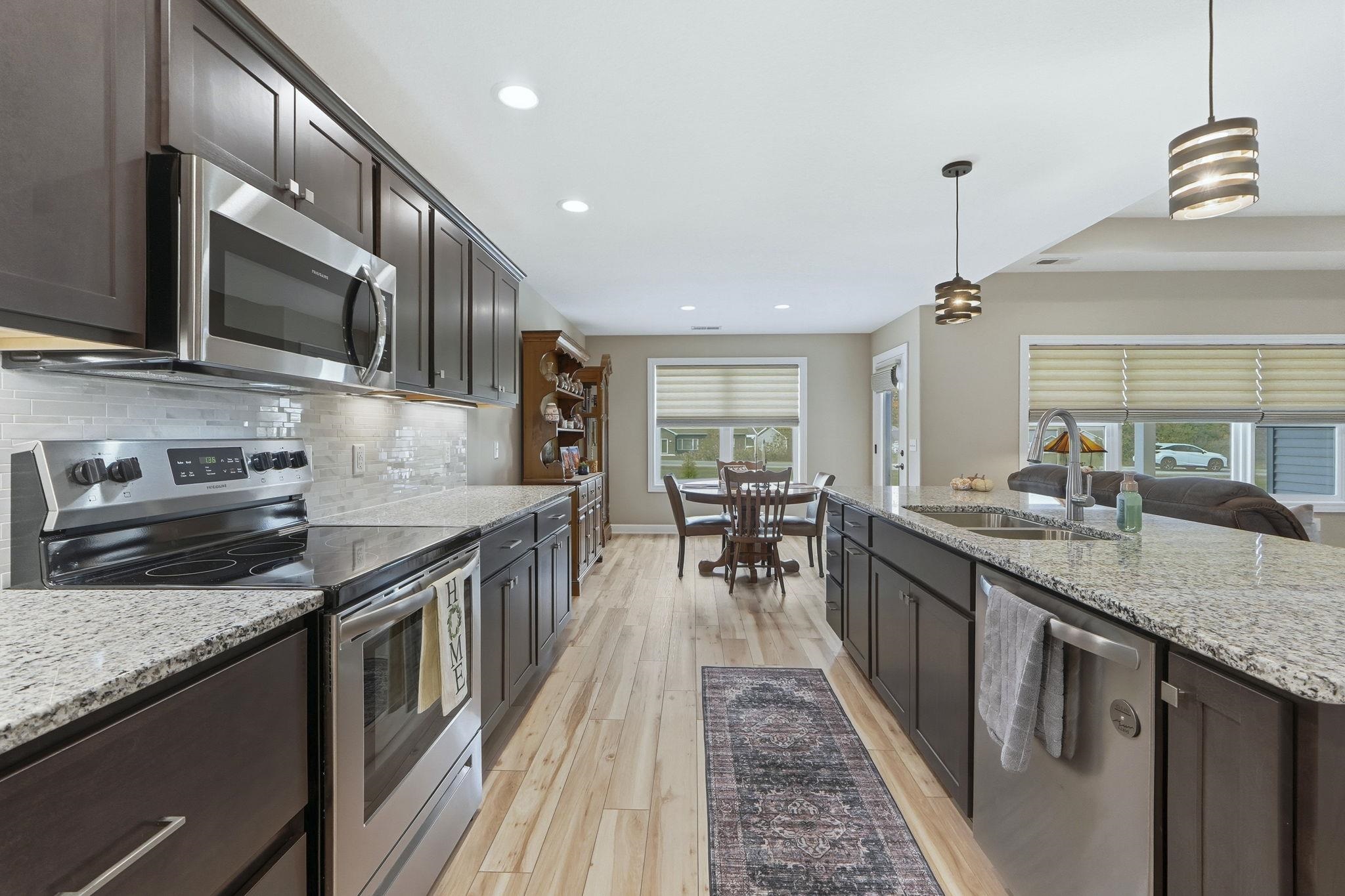 Photo 7 of 1989 Eastland Crossing