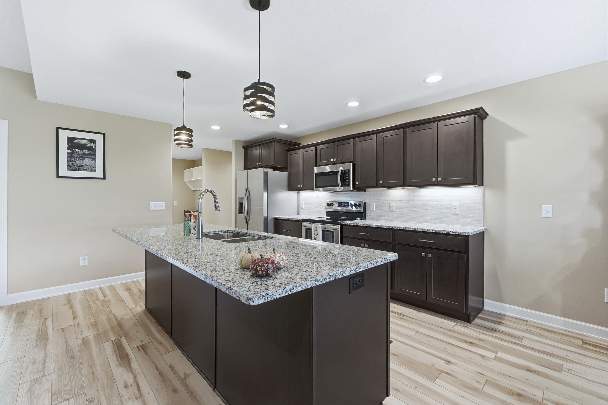 Photo 9 of 1989 Eastland Crossing