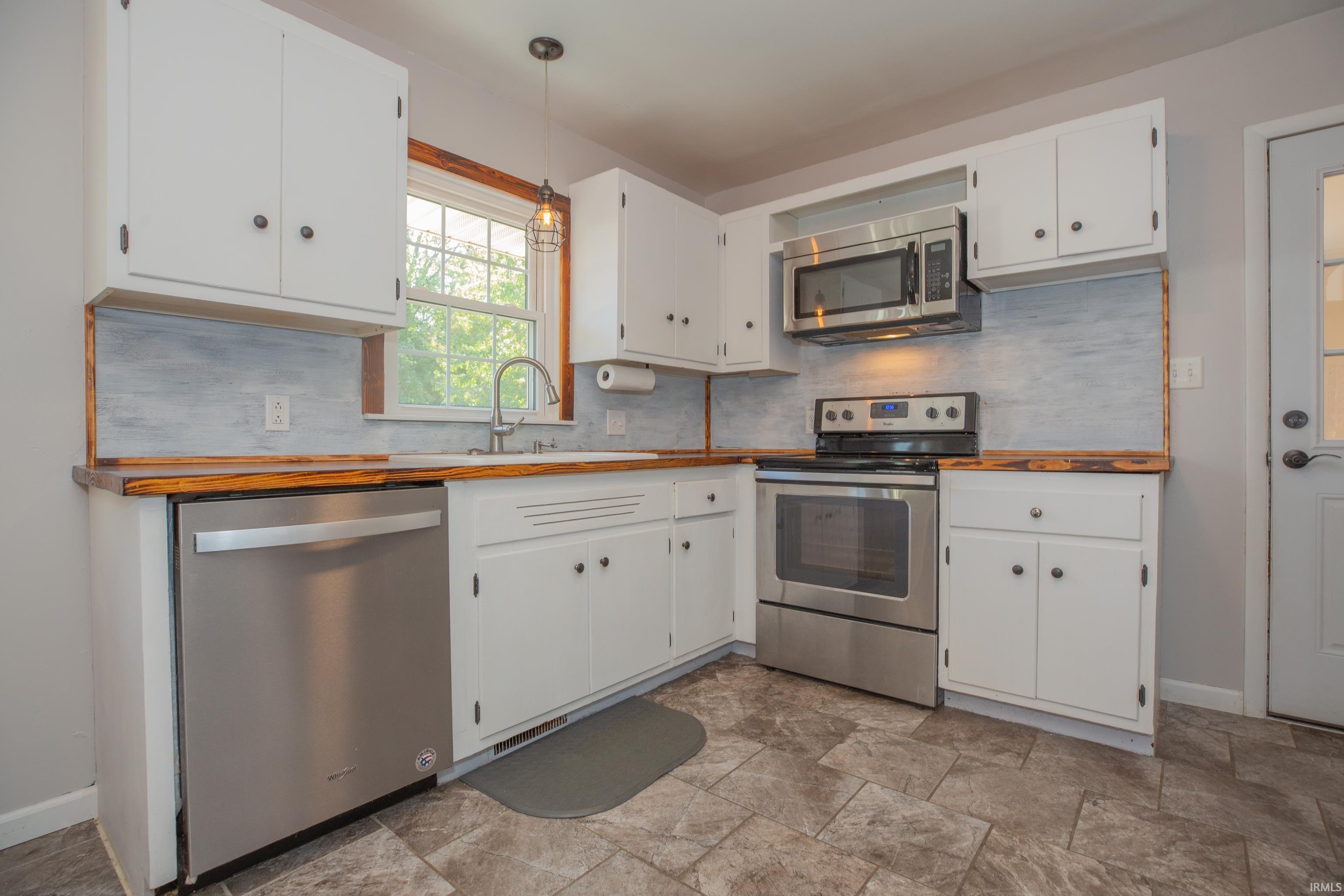 Homes for sale in Mount Vernon, IN | 1316 Elk St, Mount Vernon, IN 47620 | MLS# 202544165