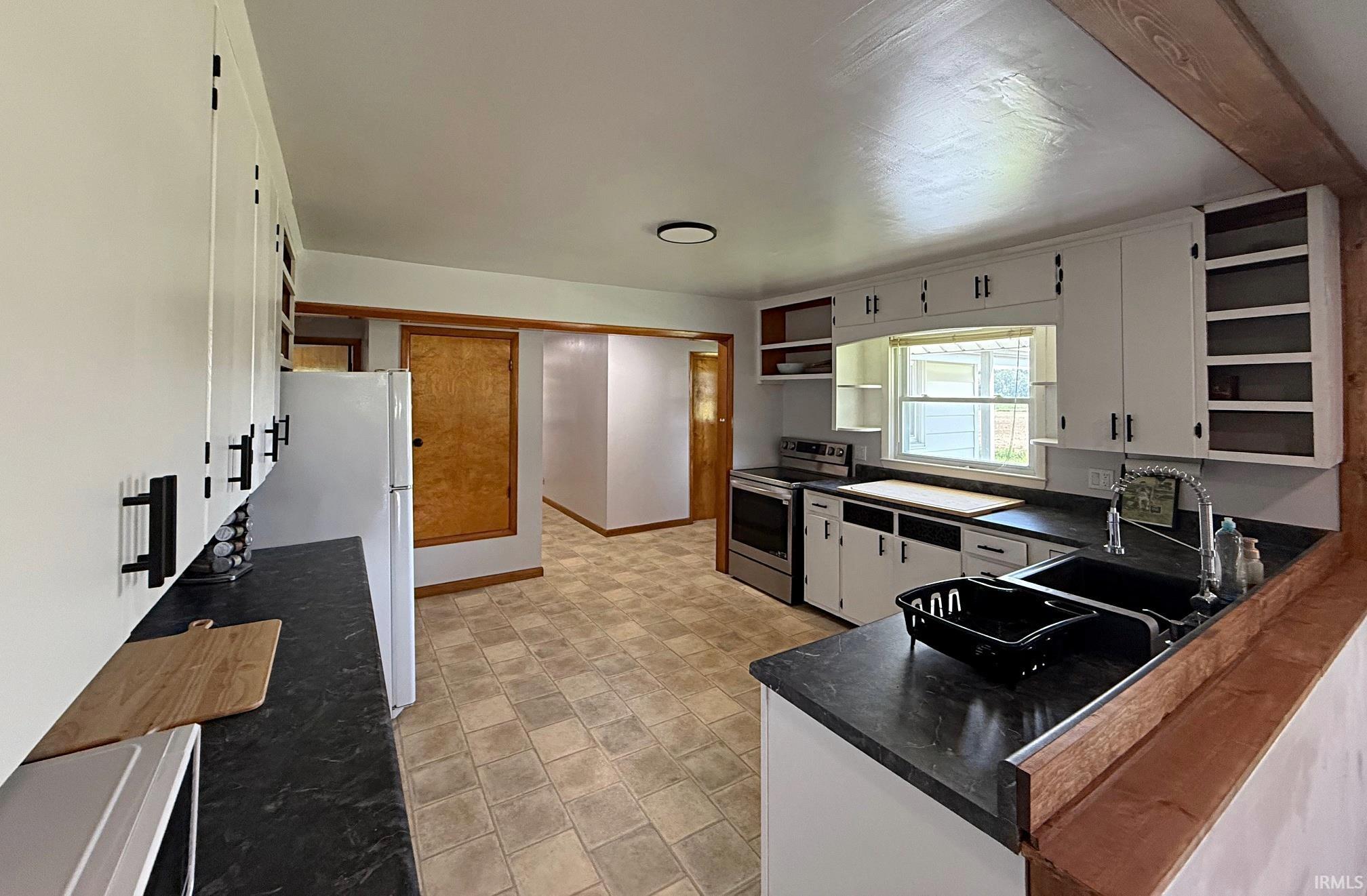 Homes for sale in Linton, IN | 4499 S State Road 59, Linton, IN 47441 | MLS# 202544168