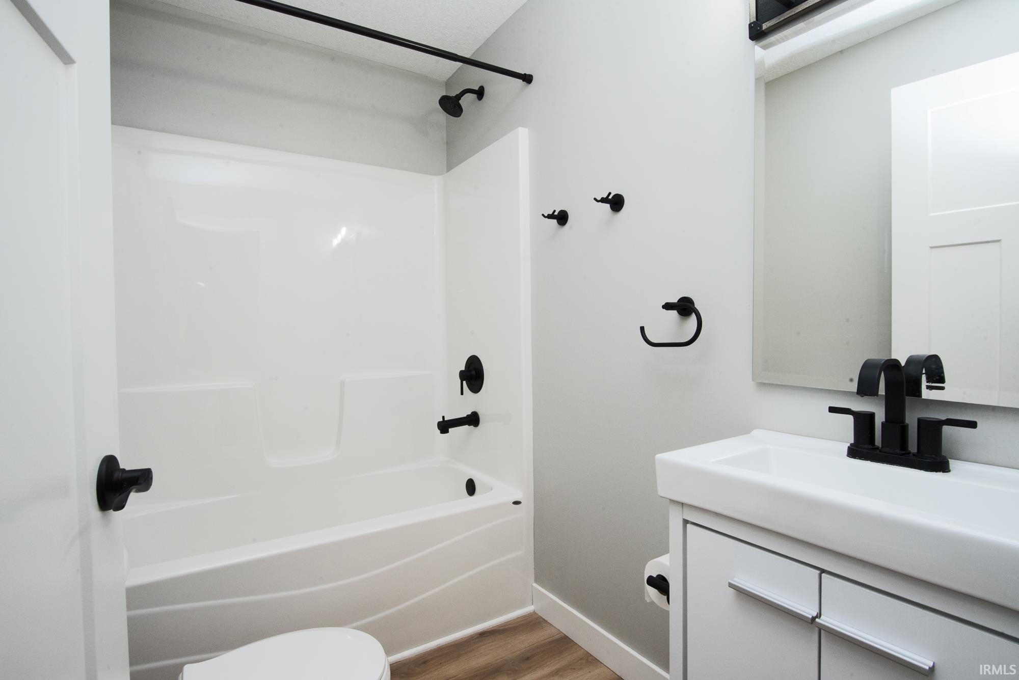 Photo 12 of 3703 E 1000