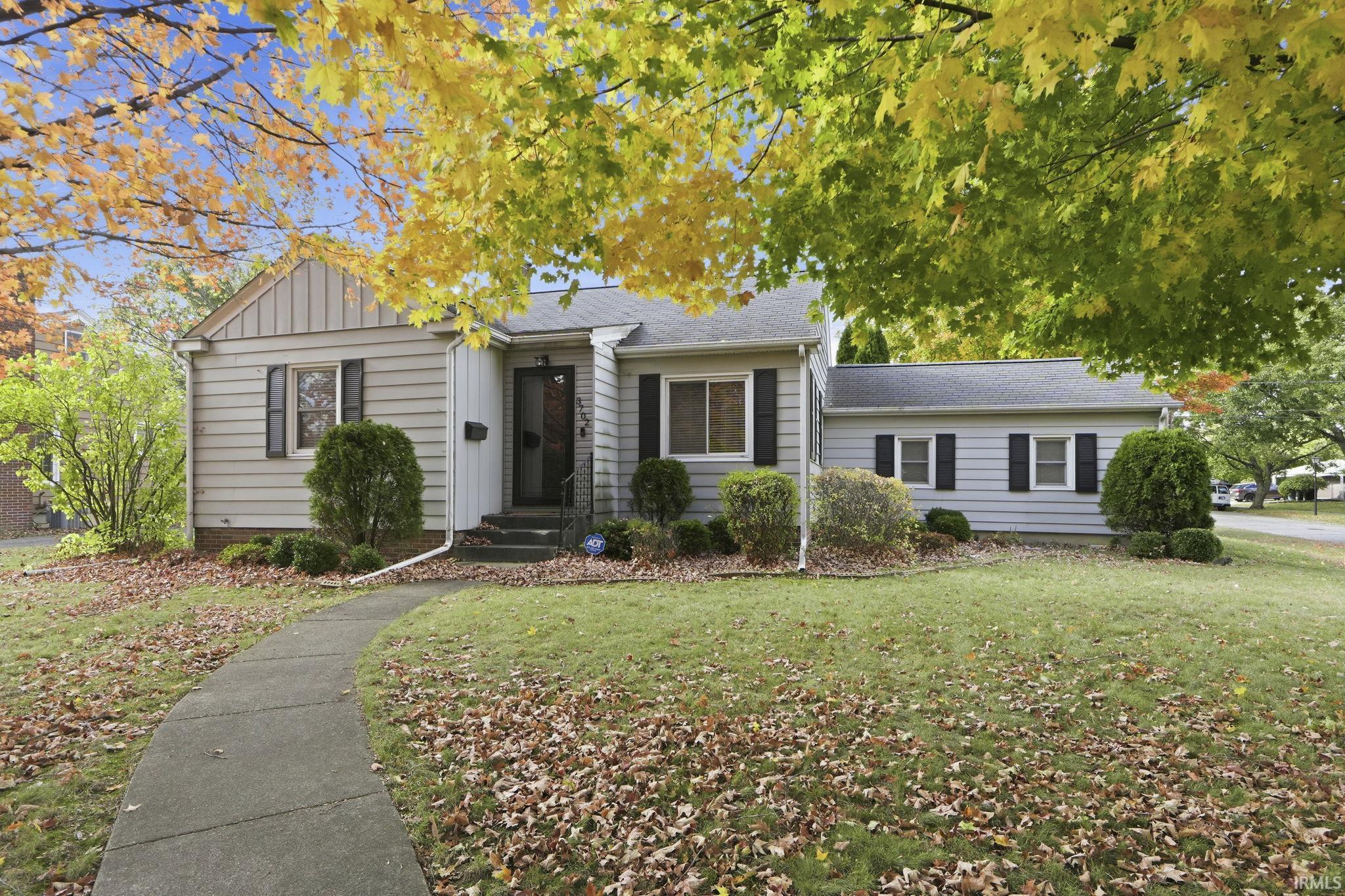 Photo 1 of 3702 Hiawatha Boulevard