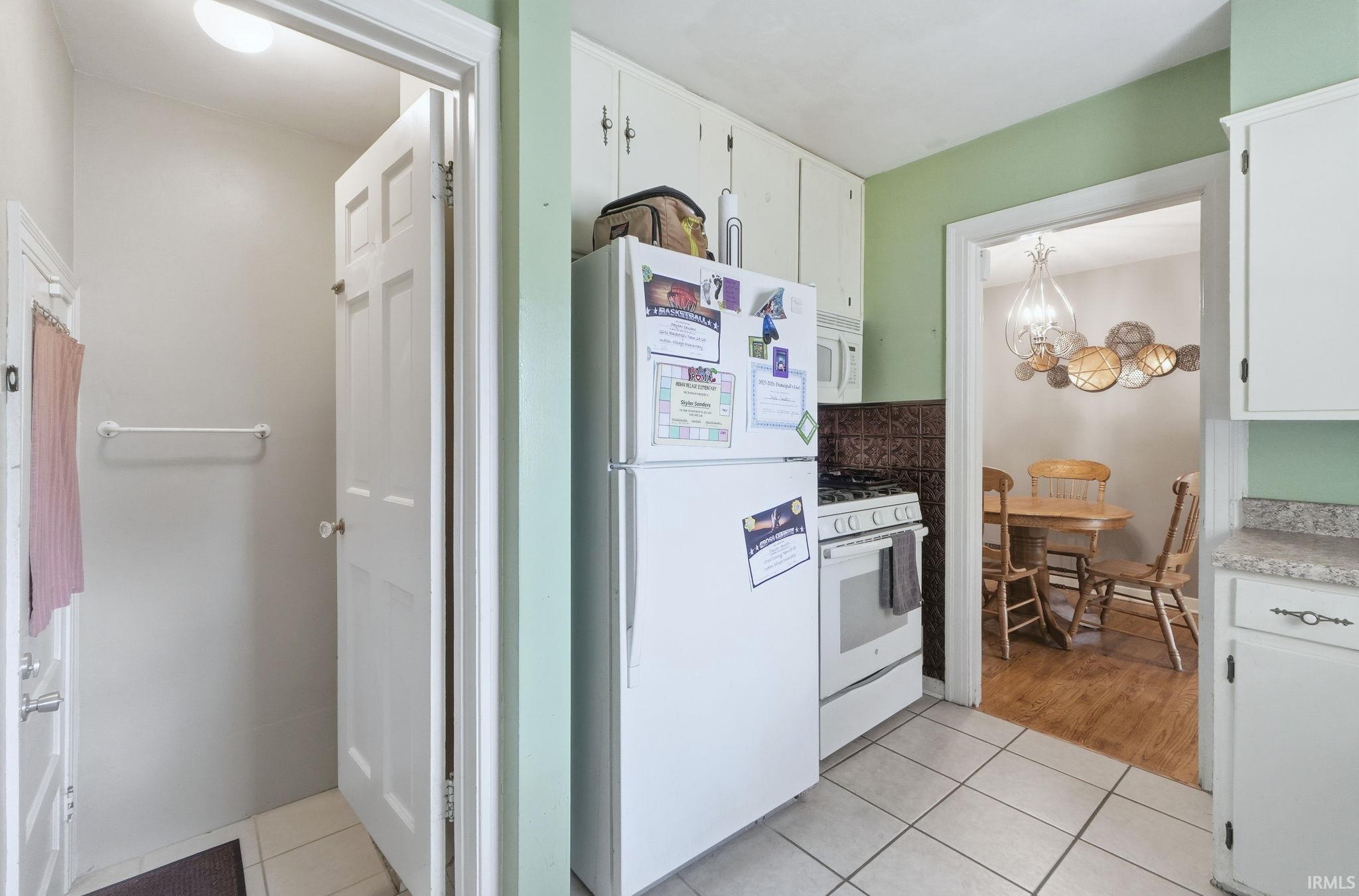 Photo 13 of 3702 Hiawatha Boulevard