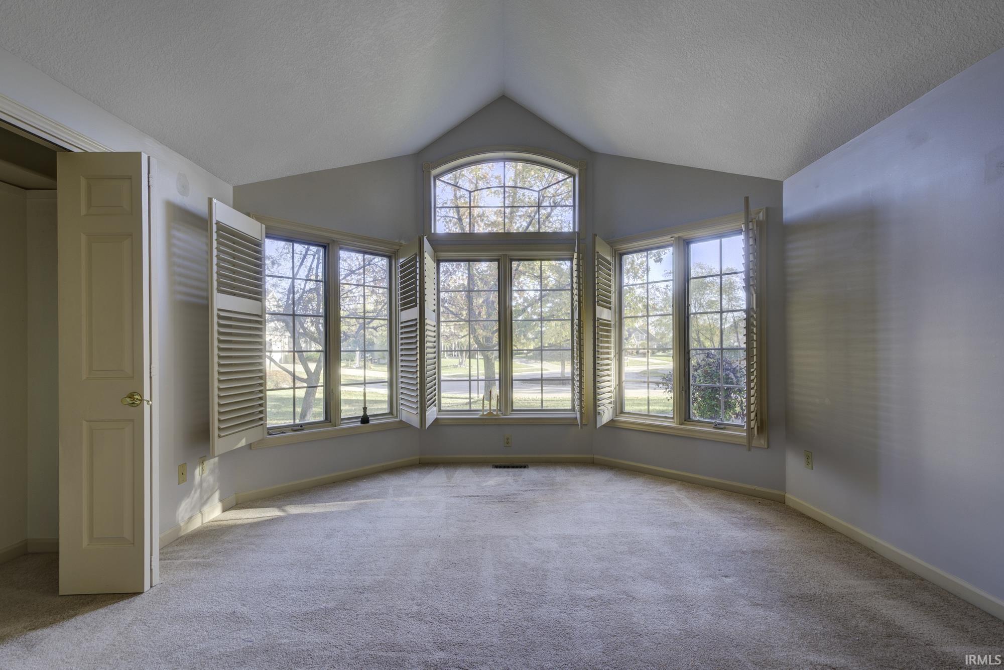 Photo 4 of 214 Eagle Crest Court