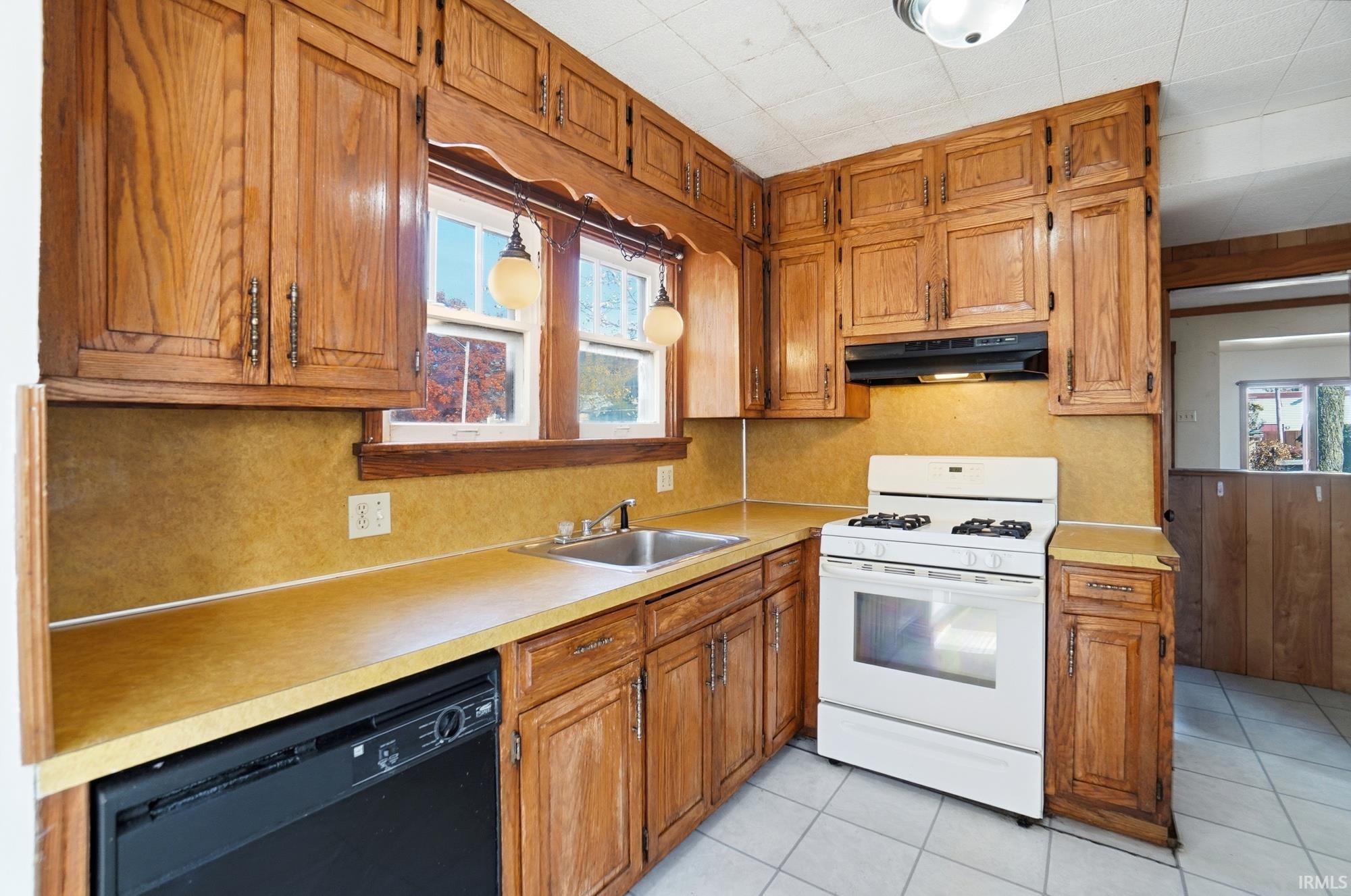 Photo 13 of 2315 California Avenue