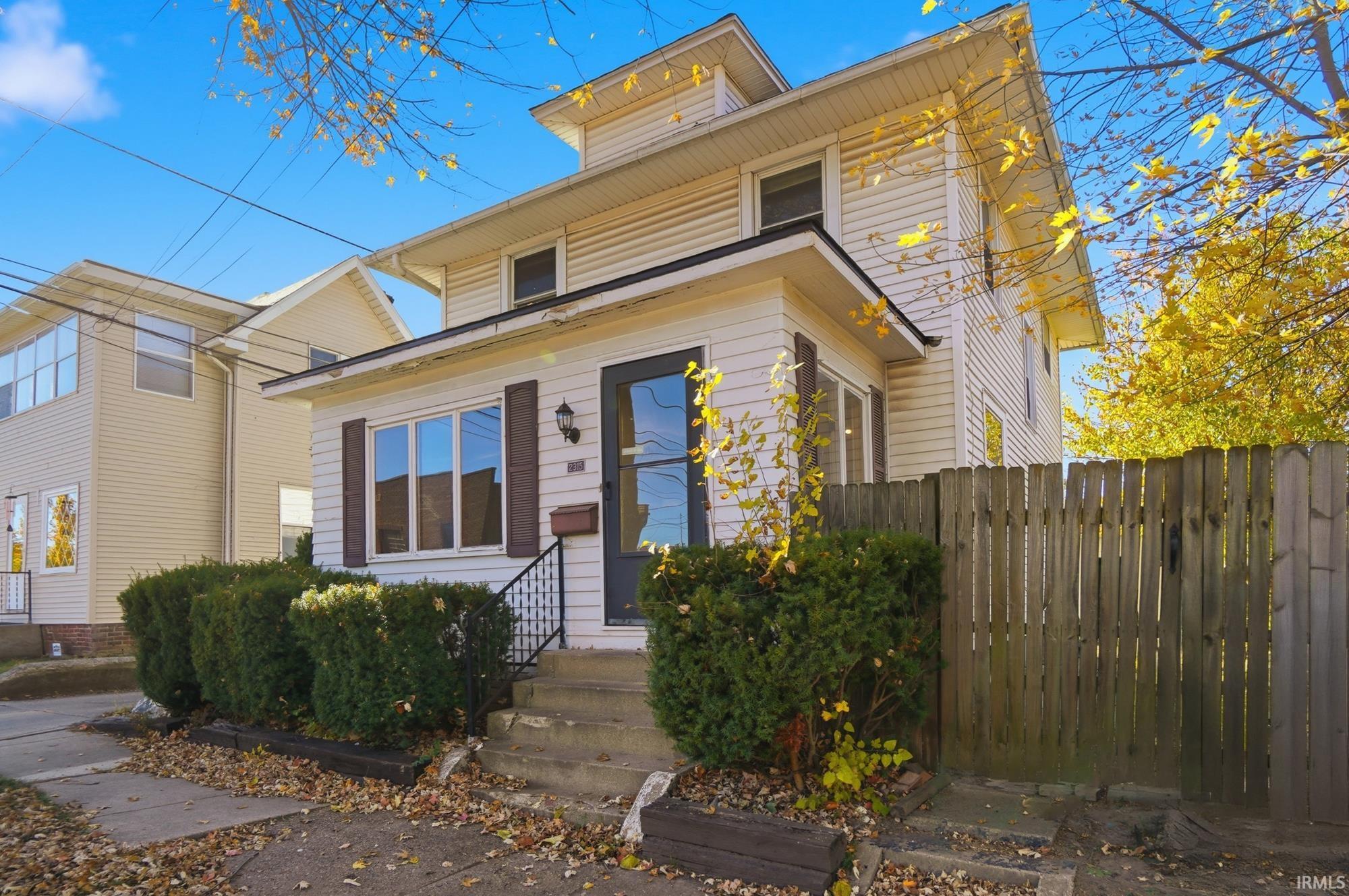 Photo 2 of 2315 California Avenue