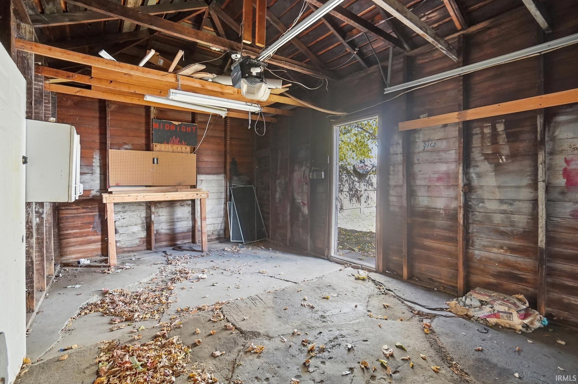 Photo 33 of 2315 California Avenue