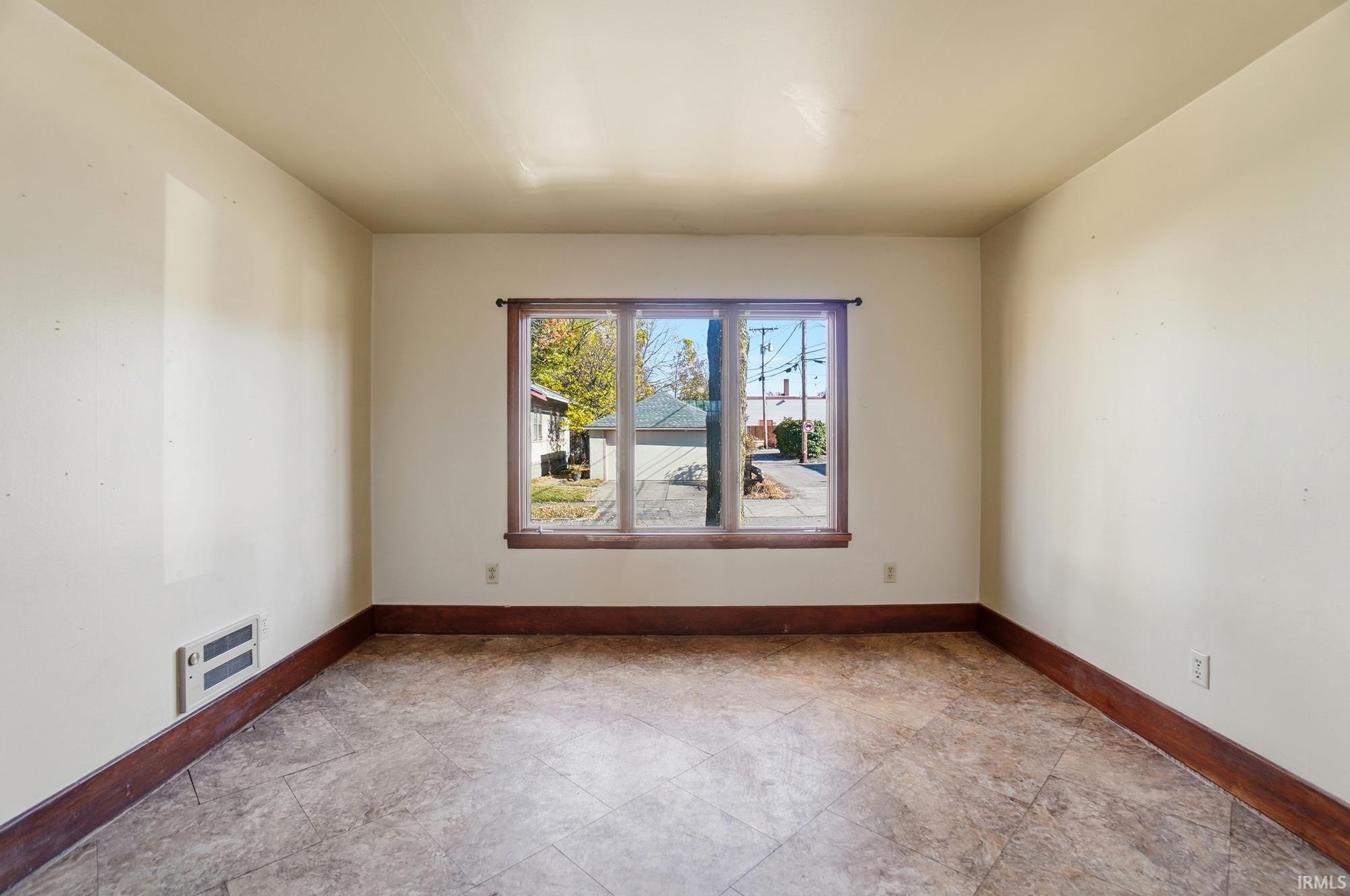 Photo 8 of 2315 California Avenue