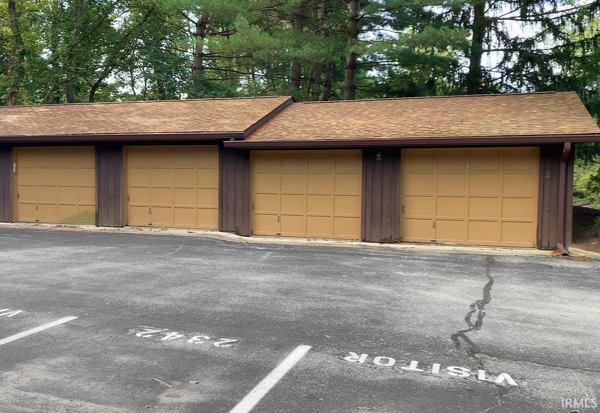 Homes for sale in Bloomington, IN | 2344 E Winding Brook Cir, Bloomington, IN 47401 | MLS# 202544272