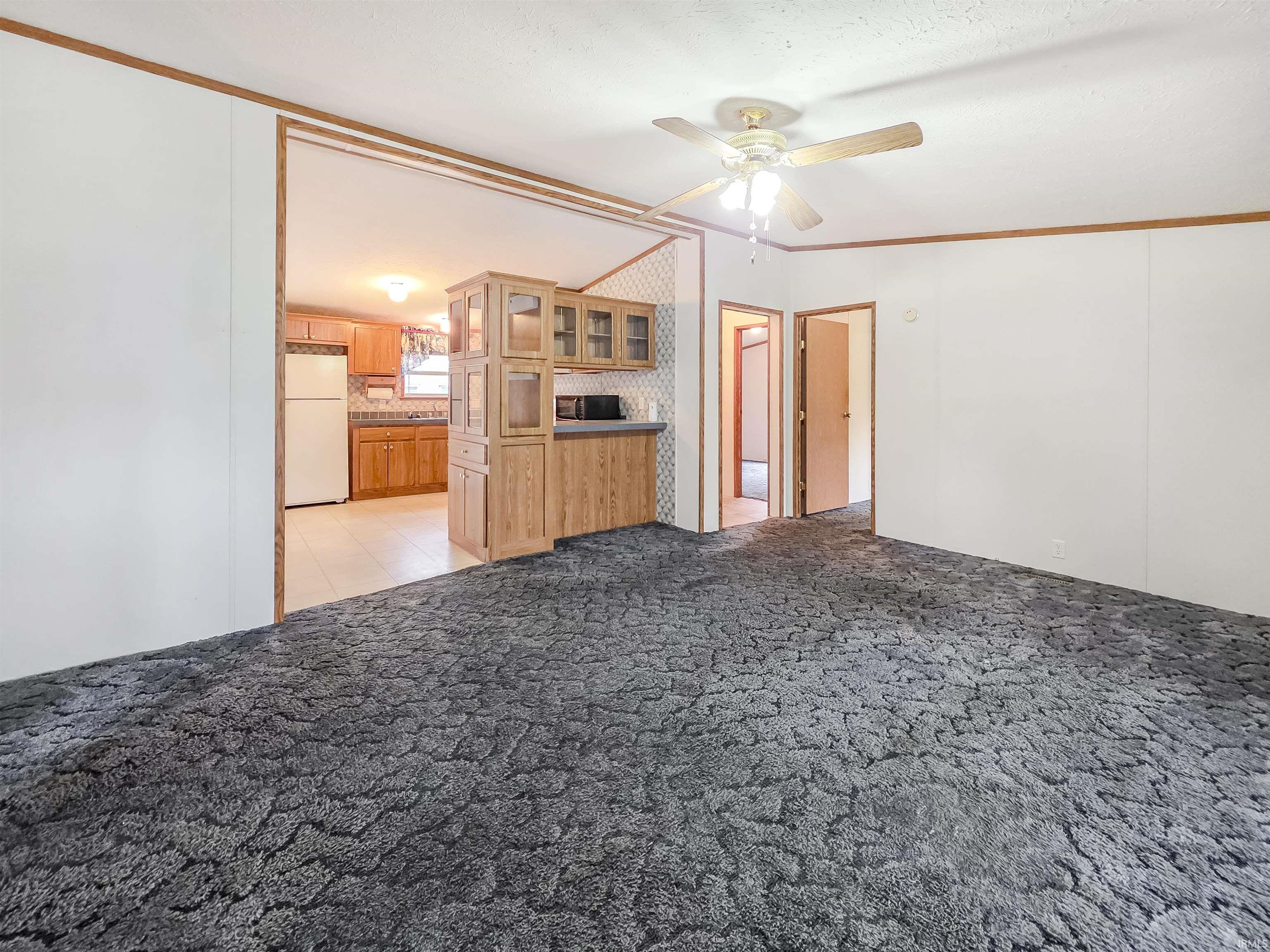 Homes for sale in Linton, IN | 79 Se 10th St, Linton, IN 47441 | MLS# 202544297