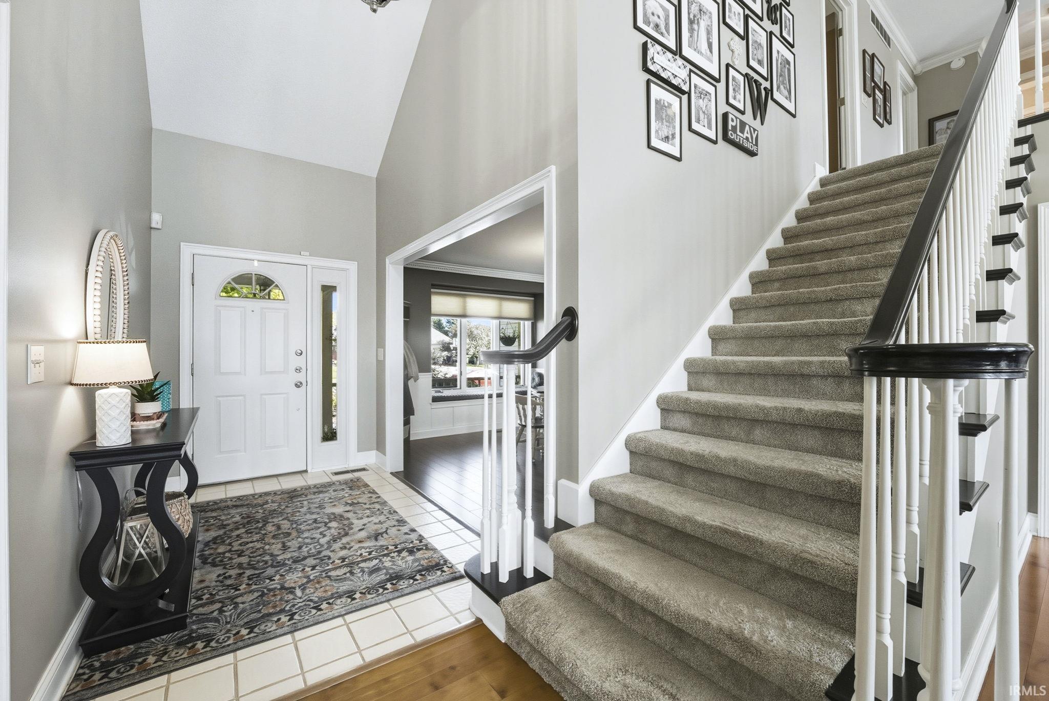 Photo 3 of 303 Hunters Ridge