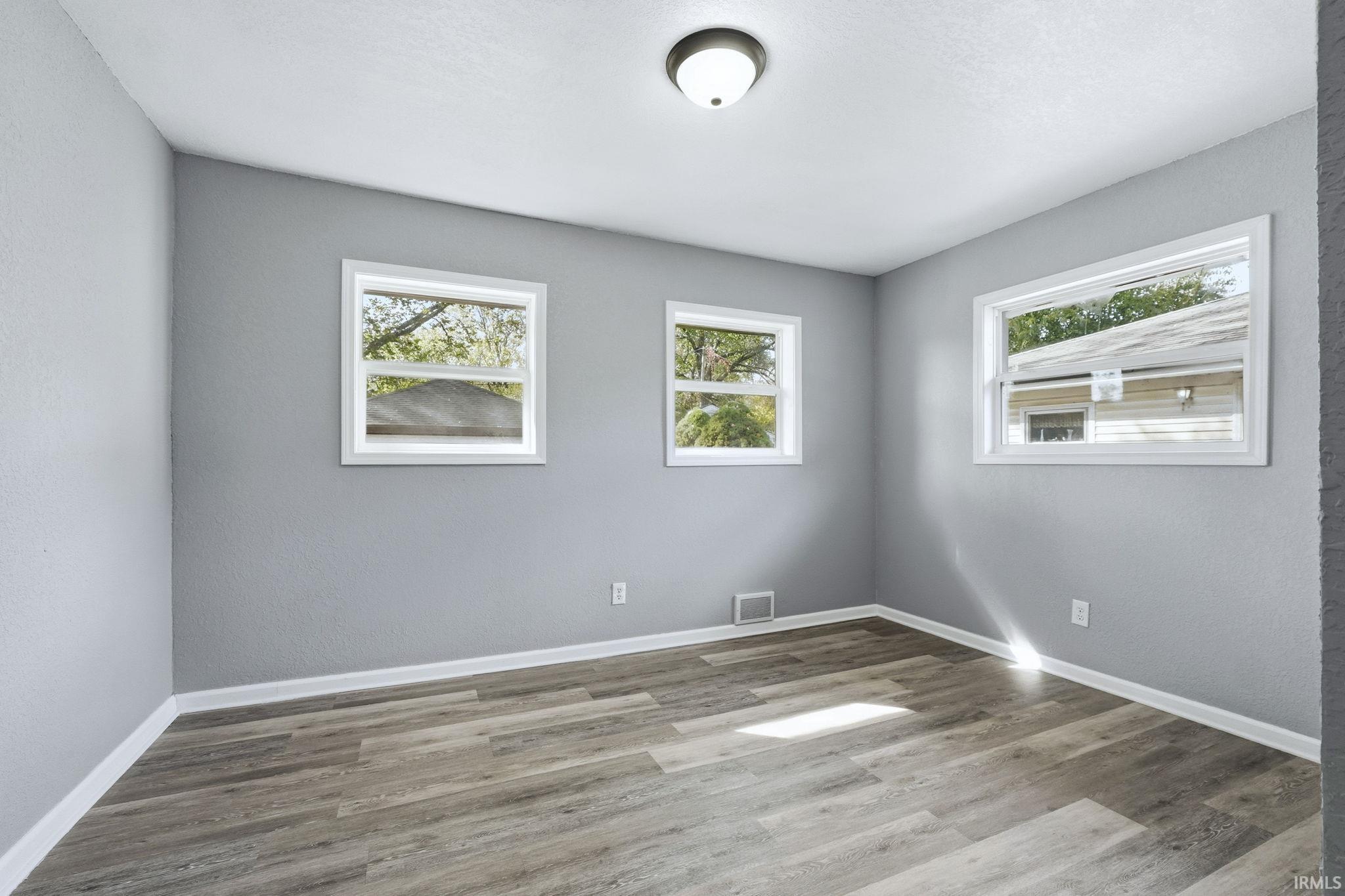 Photo 17 of 1020 Northlawn Drive