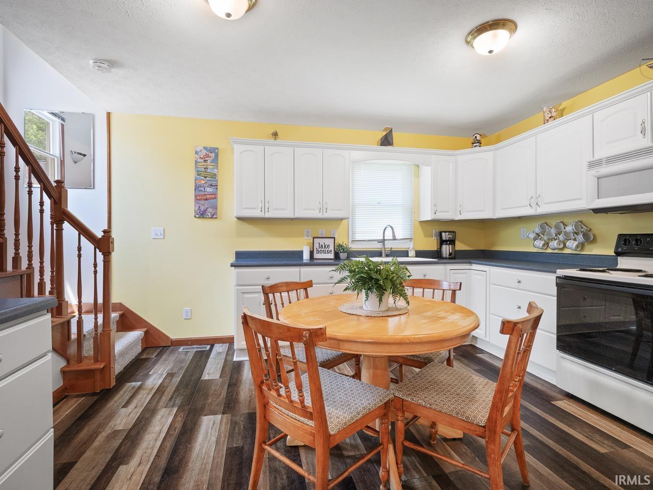 Photo 13 of 919 S Haug Street