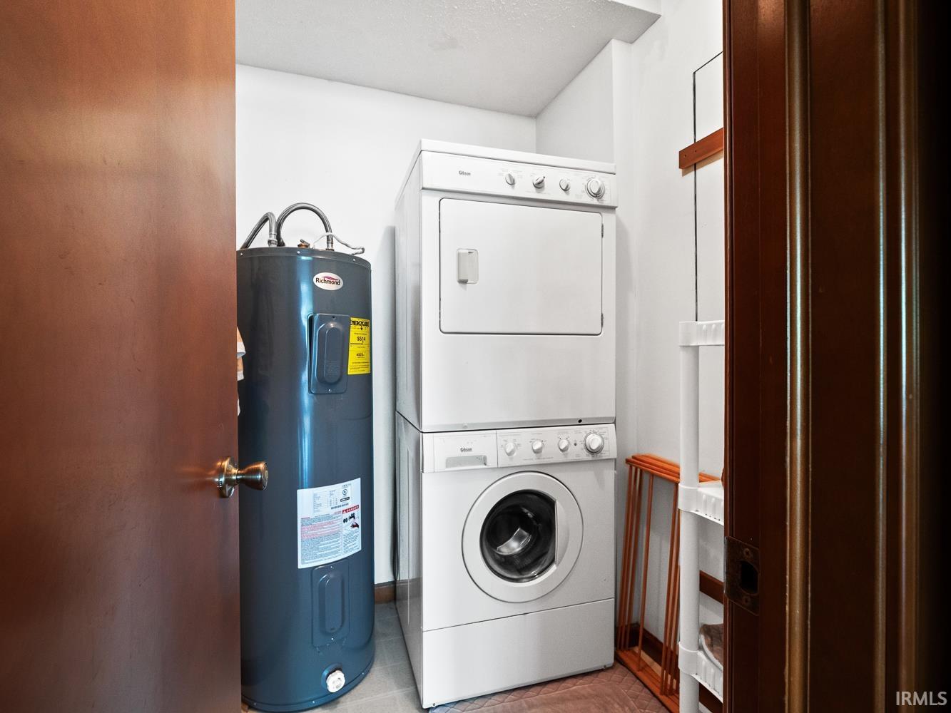 Photo 19 of 919 S Haug Street