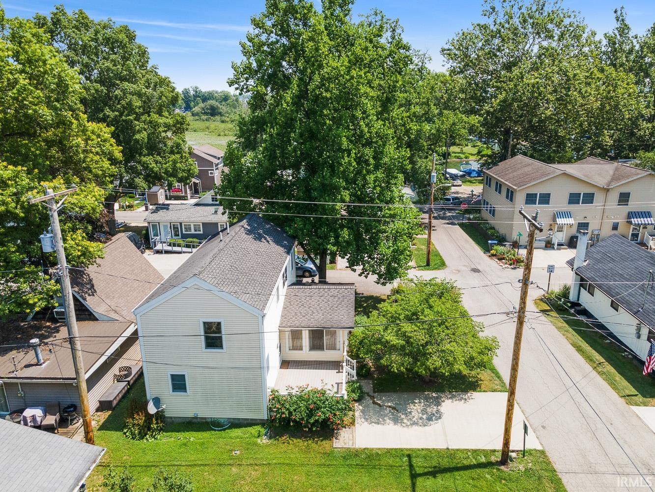 Photo 3 of 919 S Haug Street