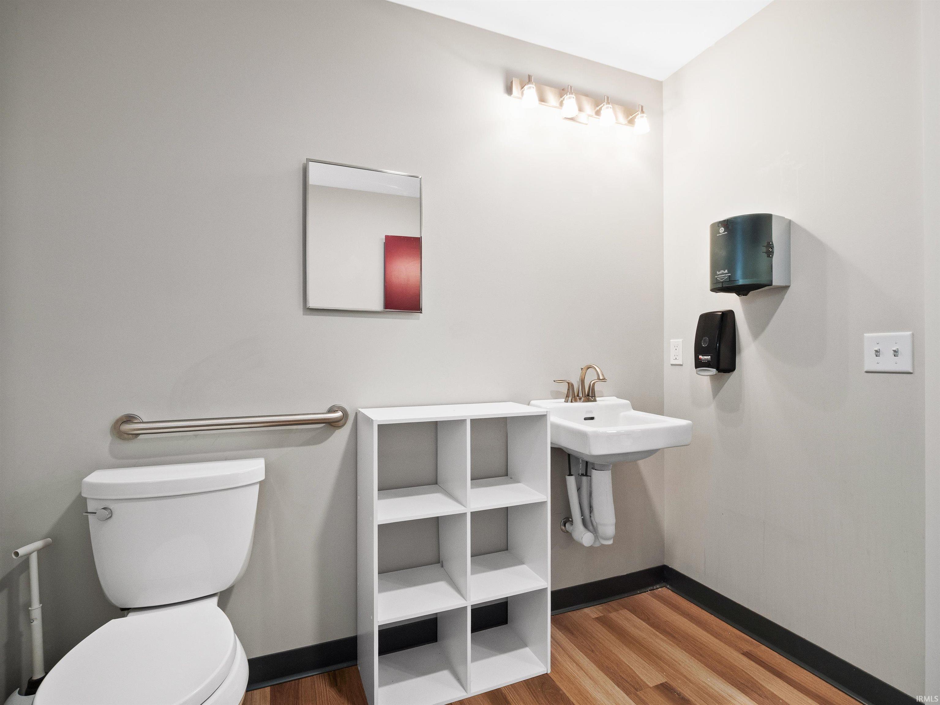 Photo 15 of 308 S Scott Street