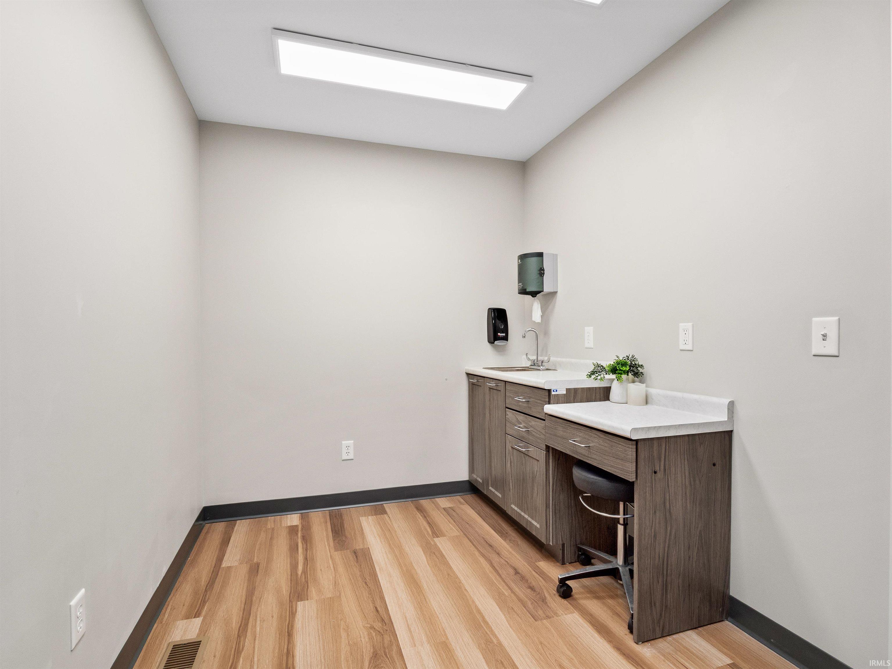 Photo 19 of 308 S Scott Street