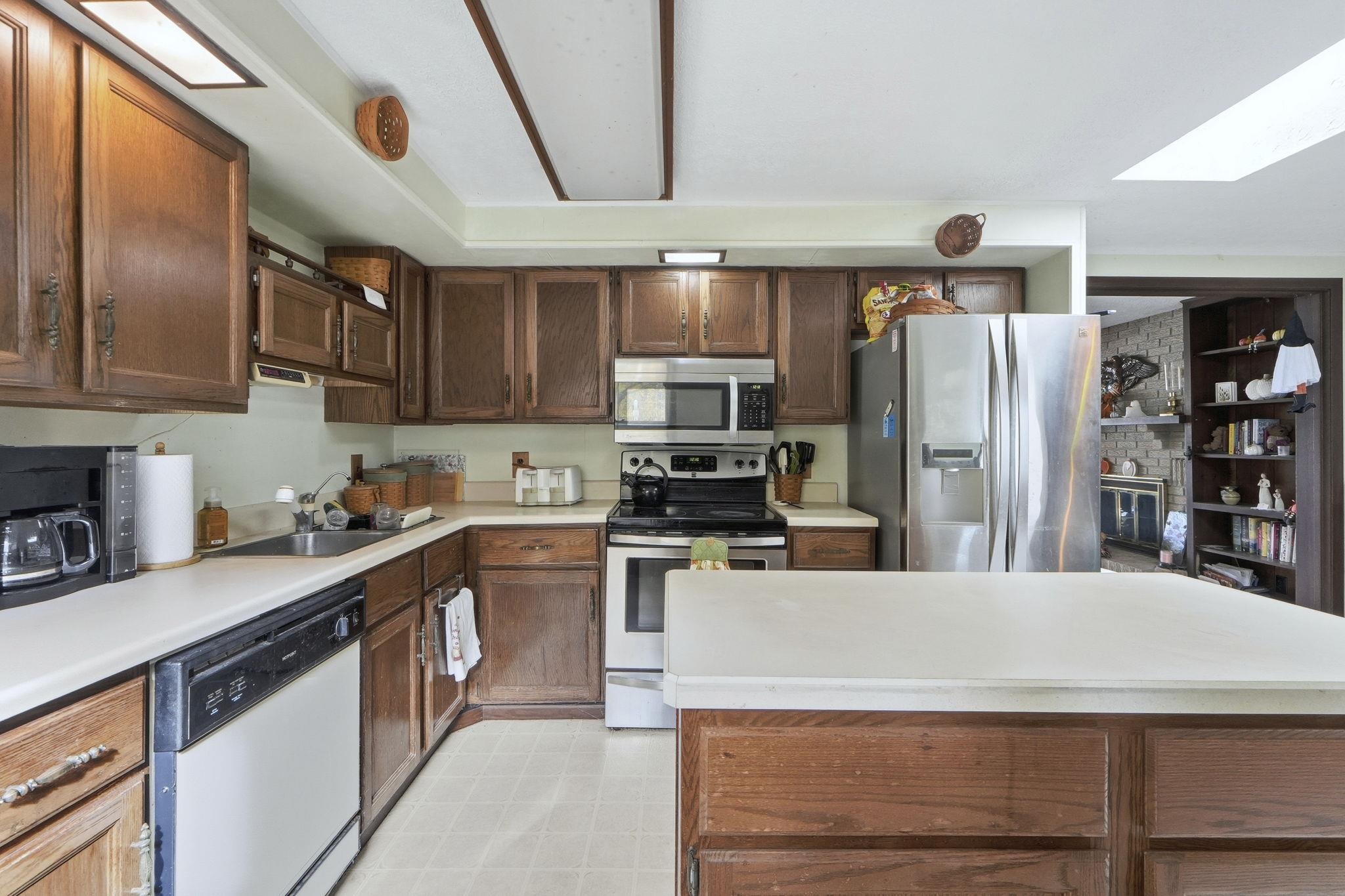 Photo 6 of 980 Lane 201 Ball Lake