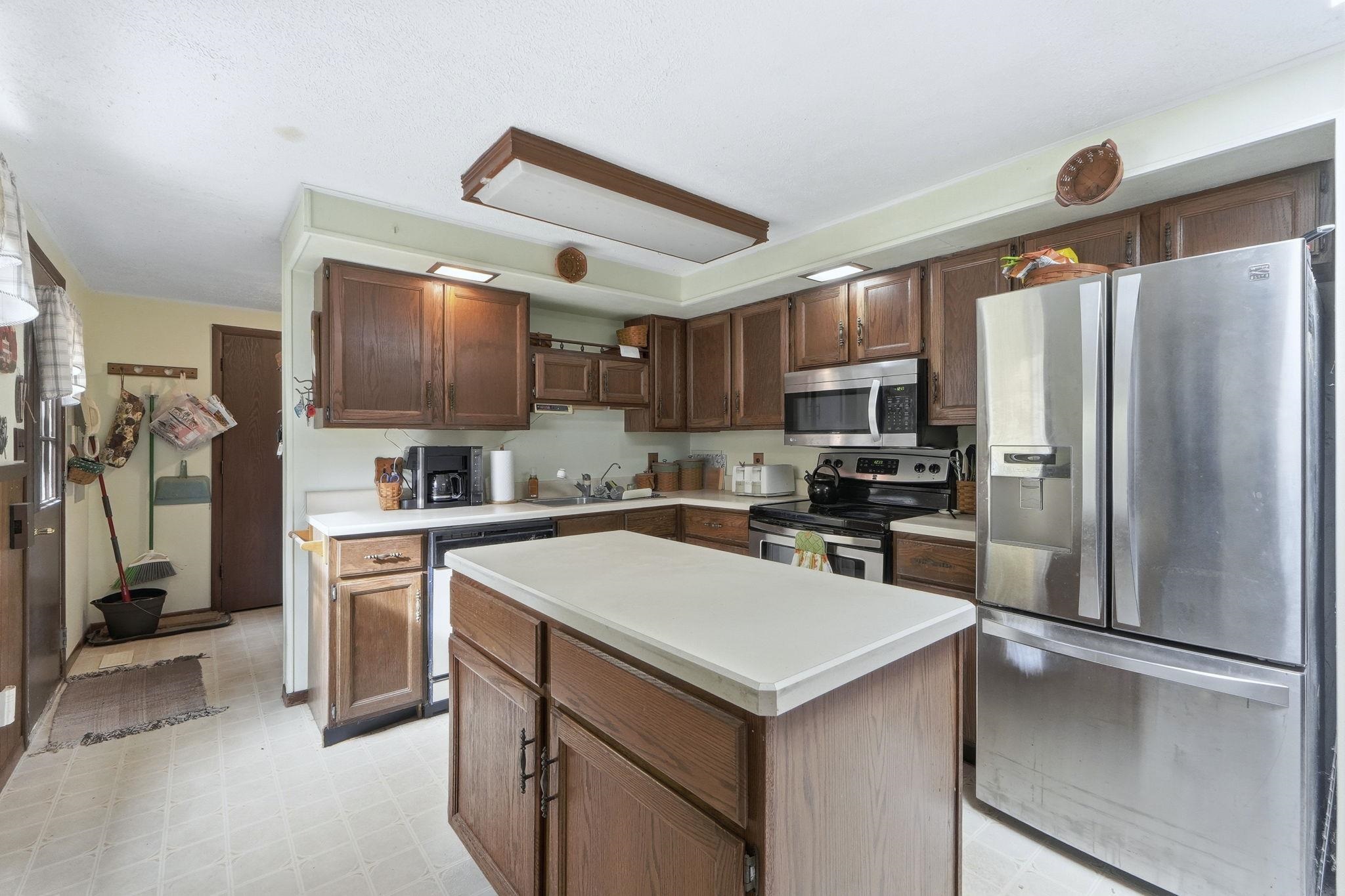 Photo 7 of 980 Lane 201 Ball Lake