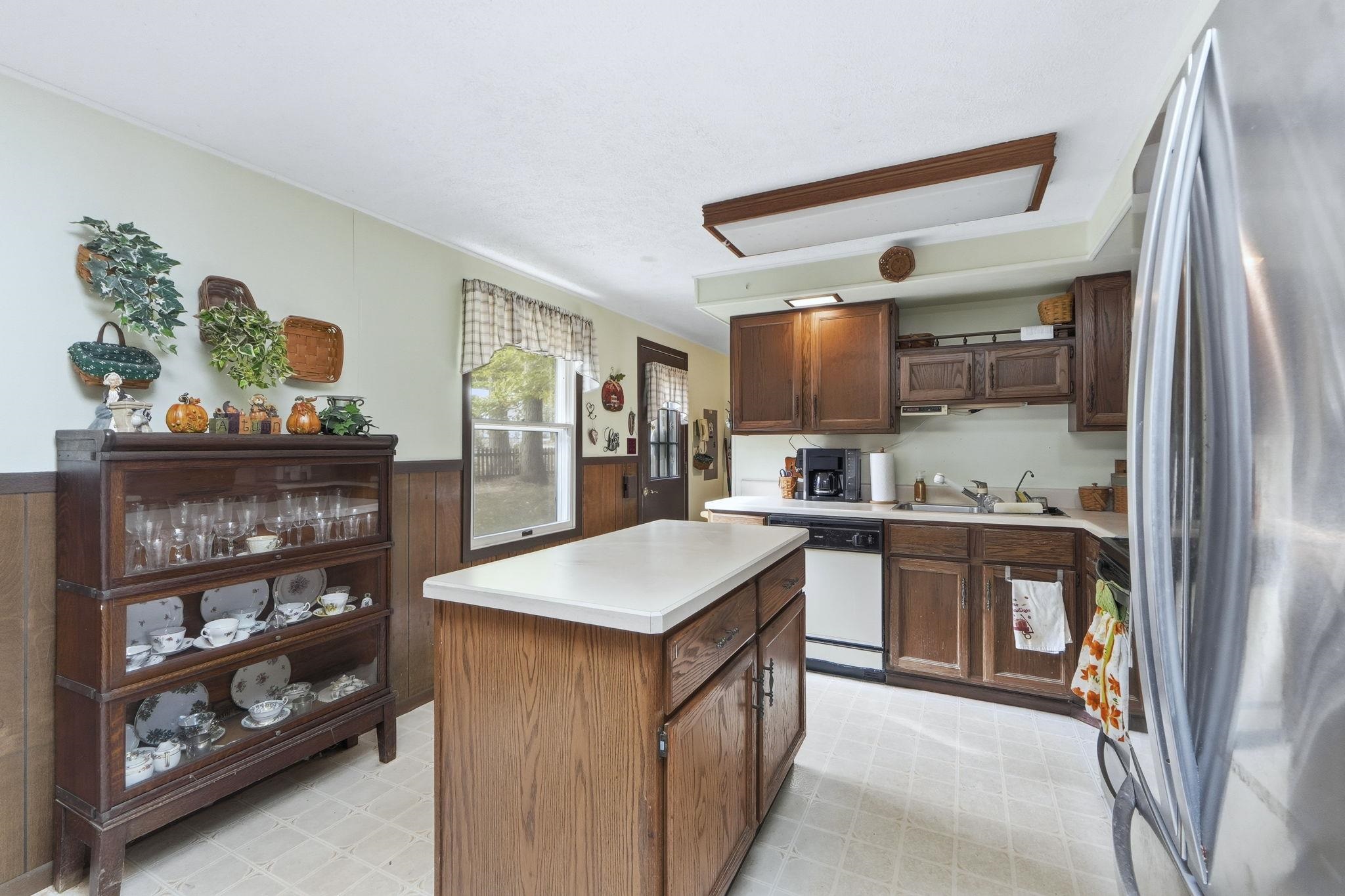 Photo 8 of 980 Lane 201 Ball Lake