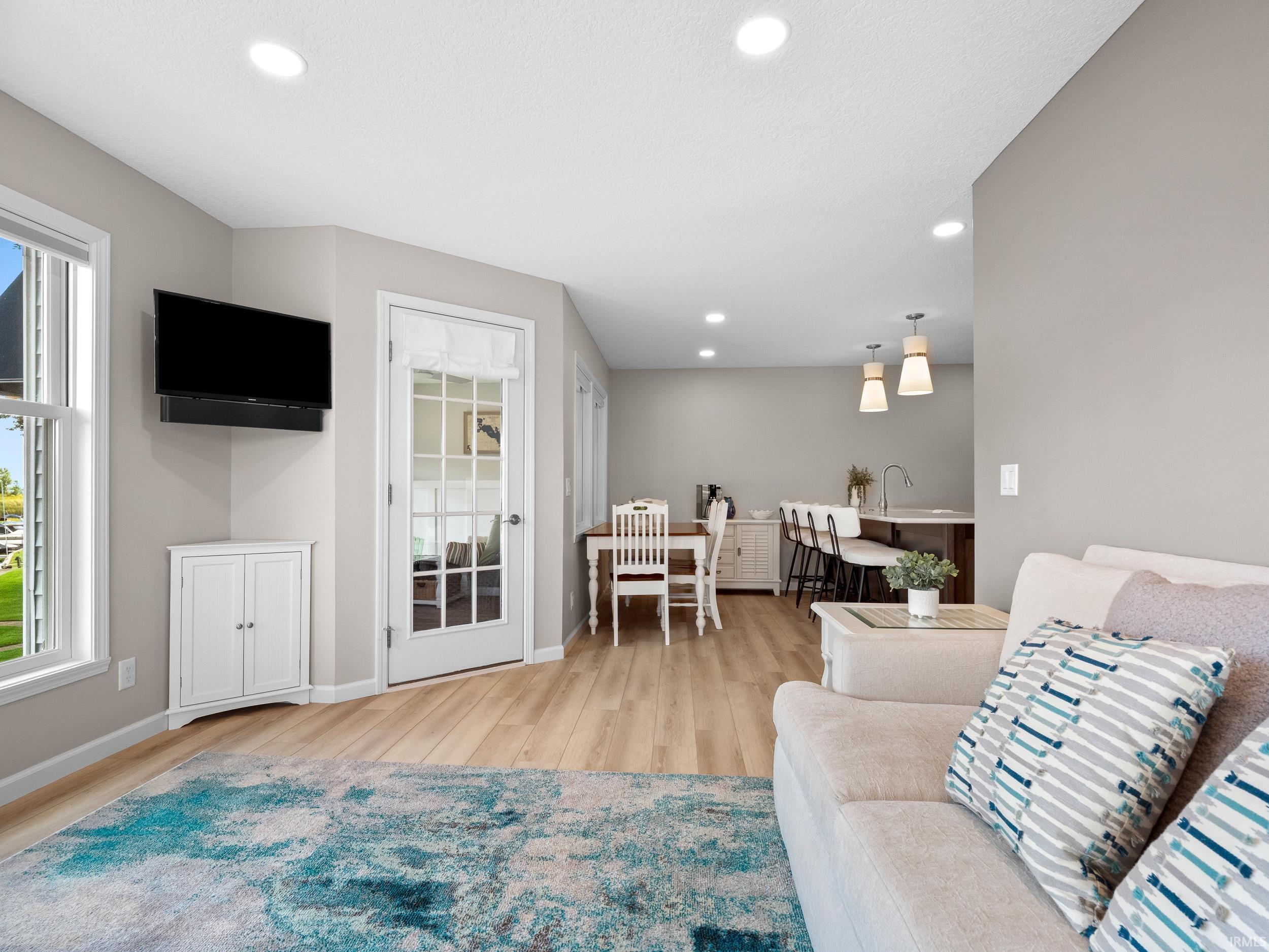 Photo 14 of 700 S Lakeside Drive