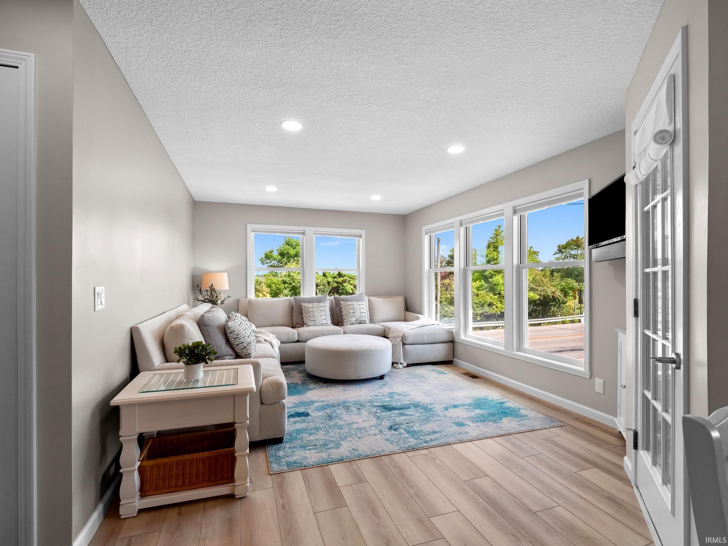 Photo 15 of 700 S Lakeside Drive