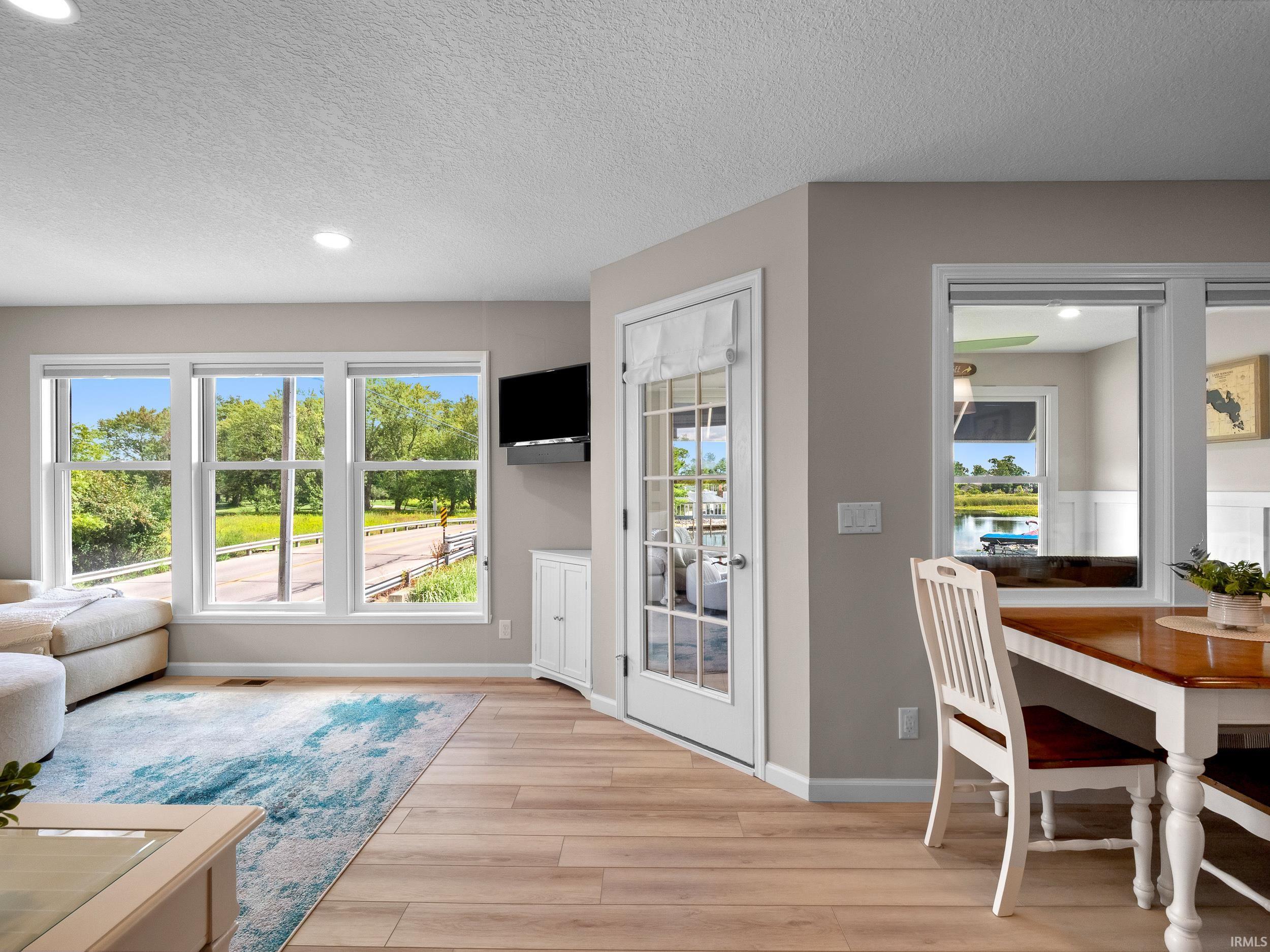 Photo 17 of 700 S Lakeside Drive