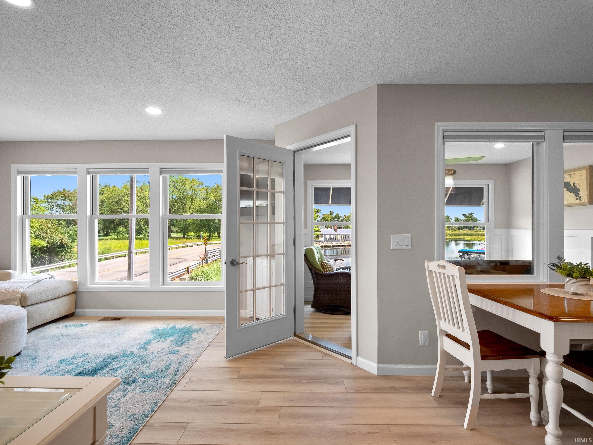 Photo 19 of 700 S Lakeside Drive