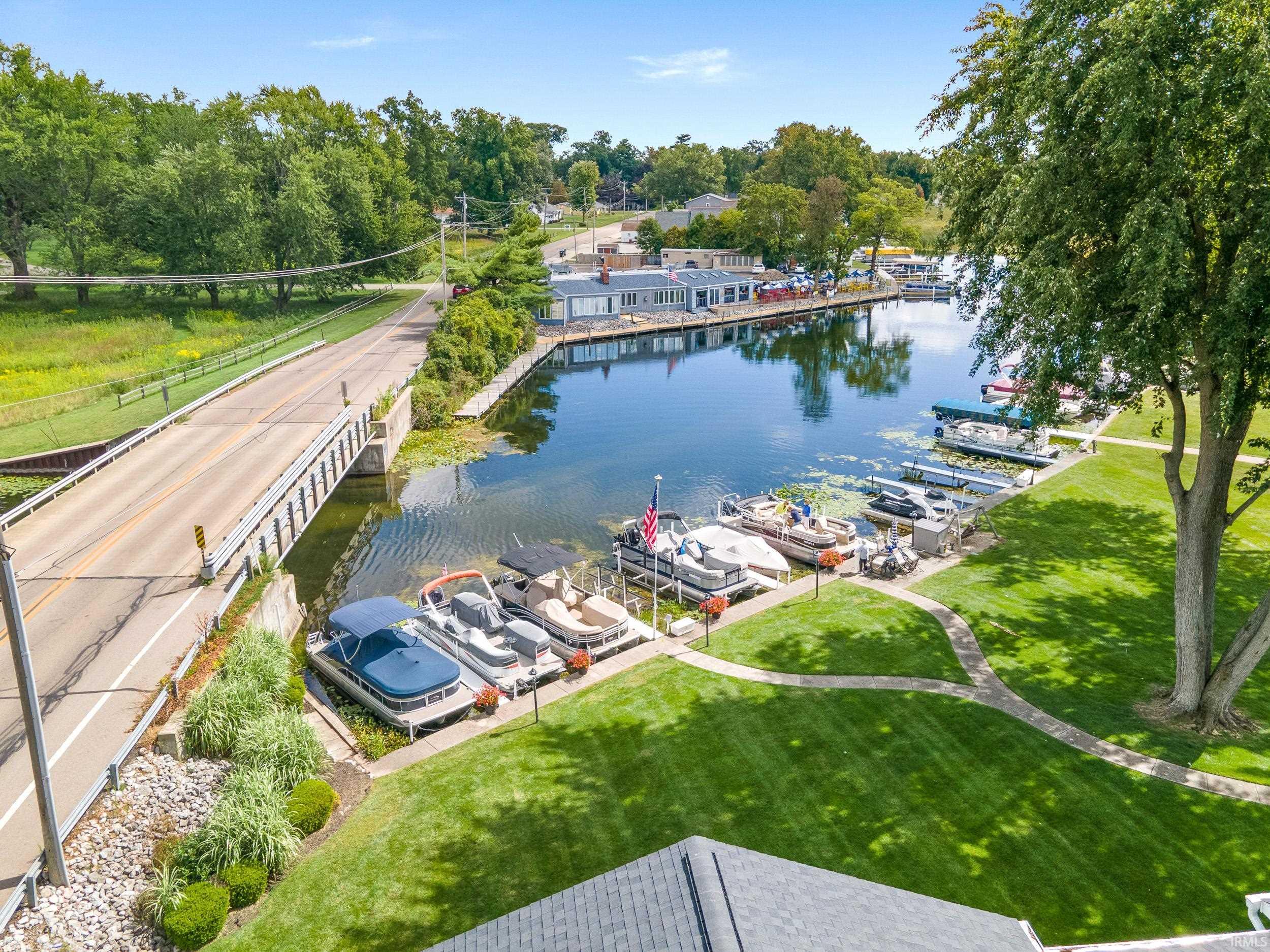 Photo 32 of 700 S Lakeside Drive