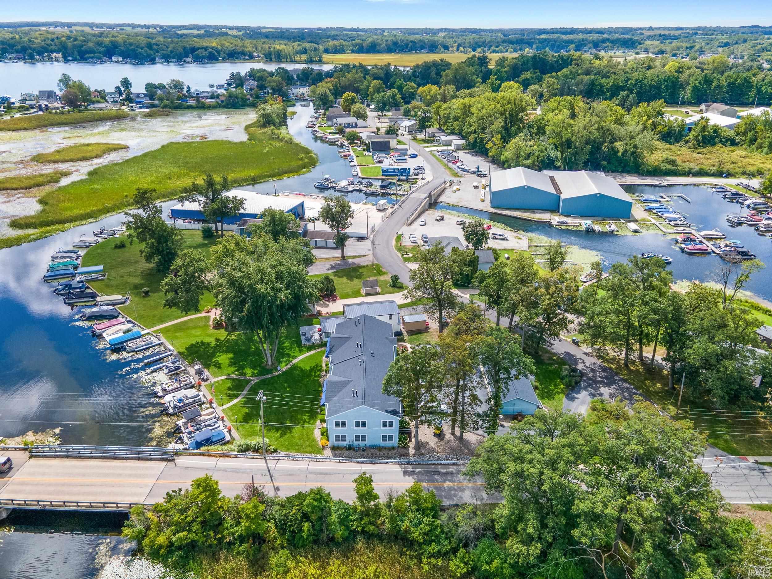 Photo 4 of 700 S Lakeside Drive