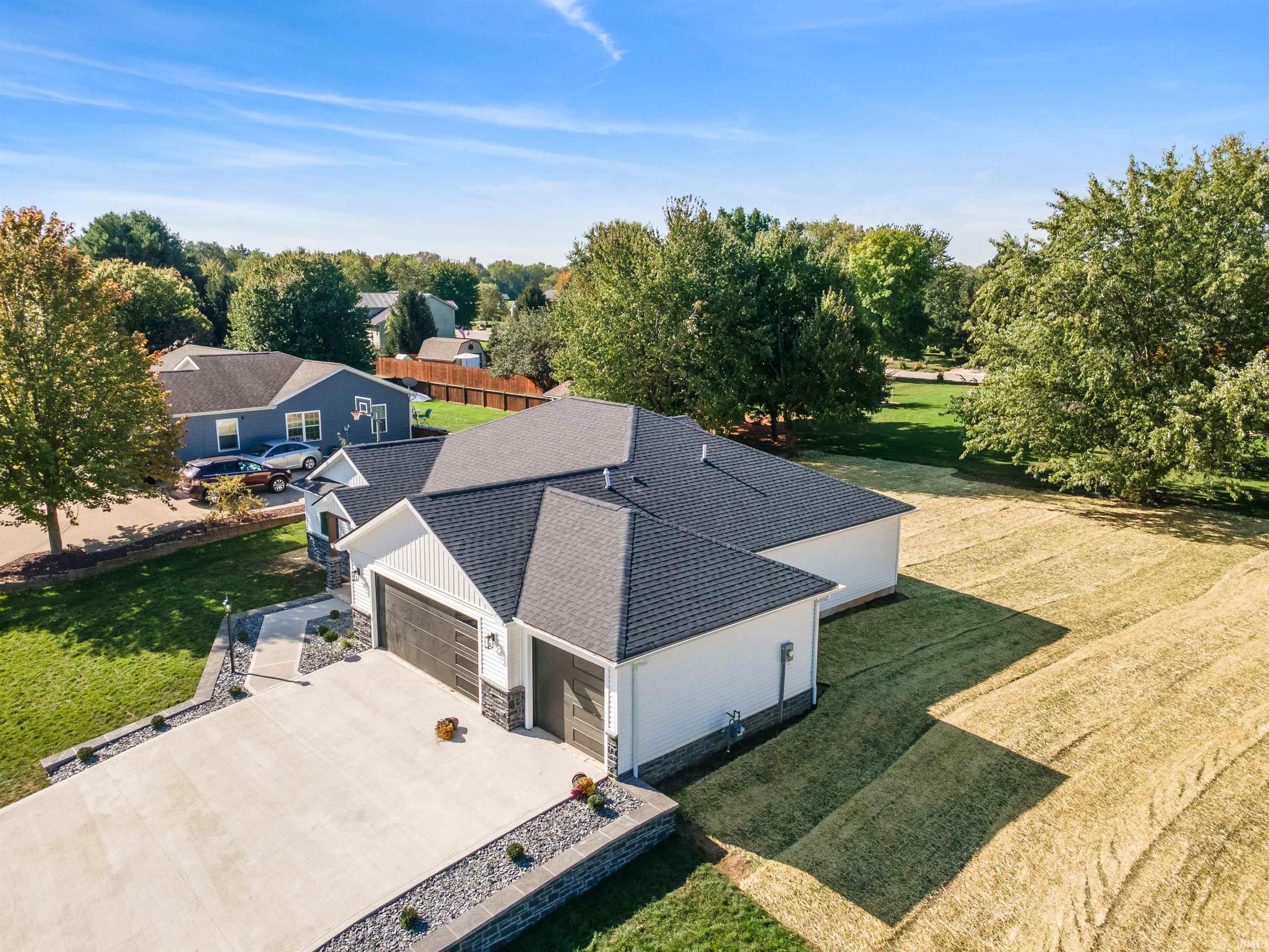 Photo 3 of 4085 E Oldfield Drive