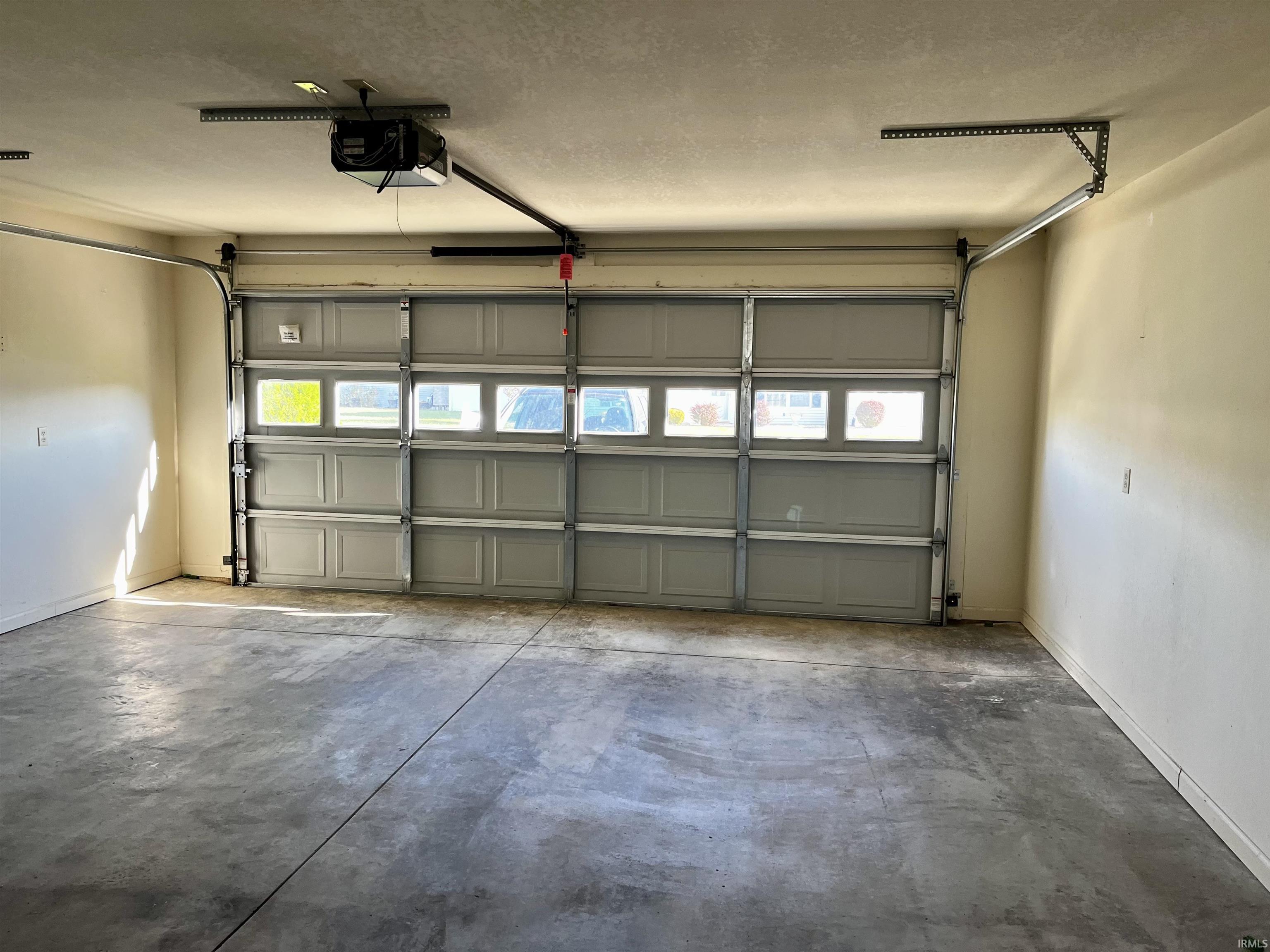 Homes for sale in Gas City, IN | 14 Cobblestone Blvd, Gas City, IN 46933 | MLS# 202544358