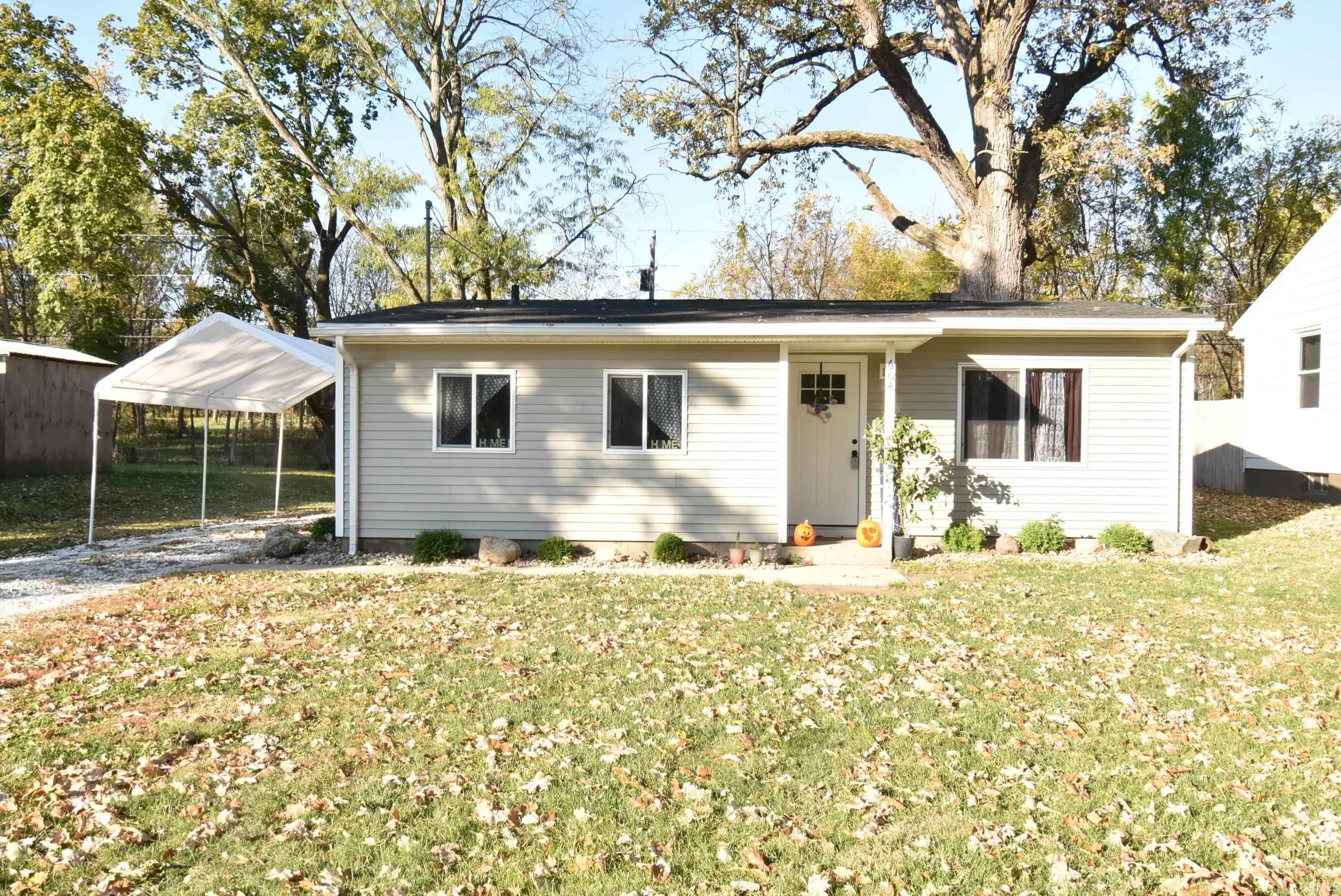 Homes for sale in Oxford, IN | 604 N 5th St, Oxford, IN 47971 | MLS# 202544364