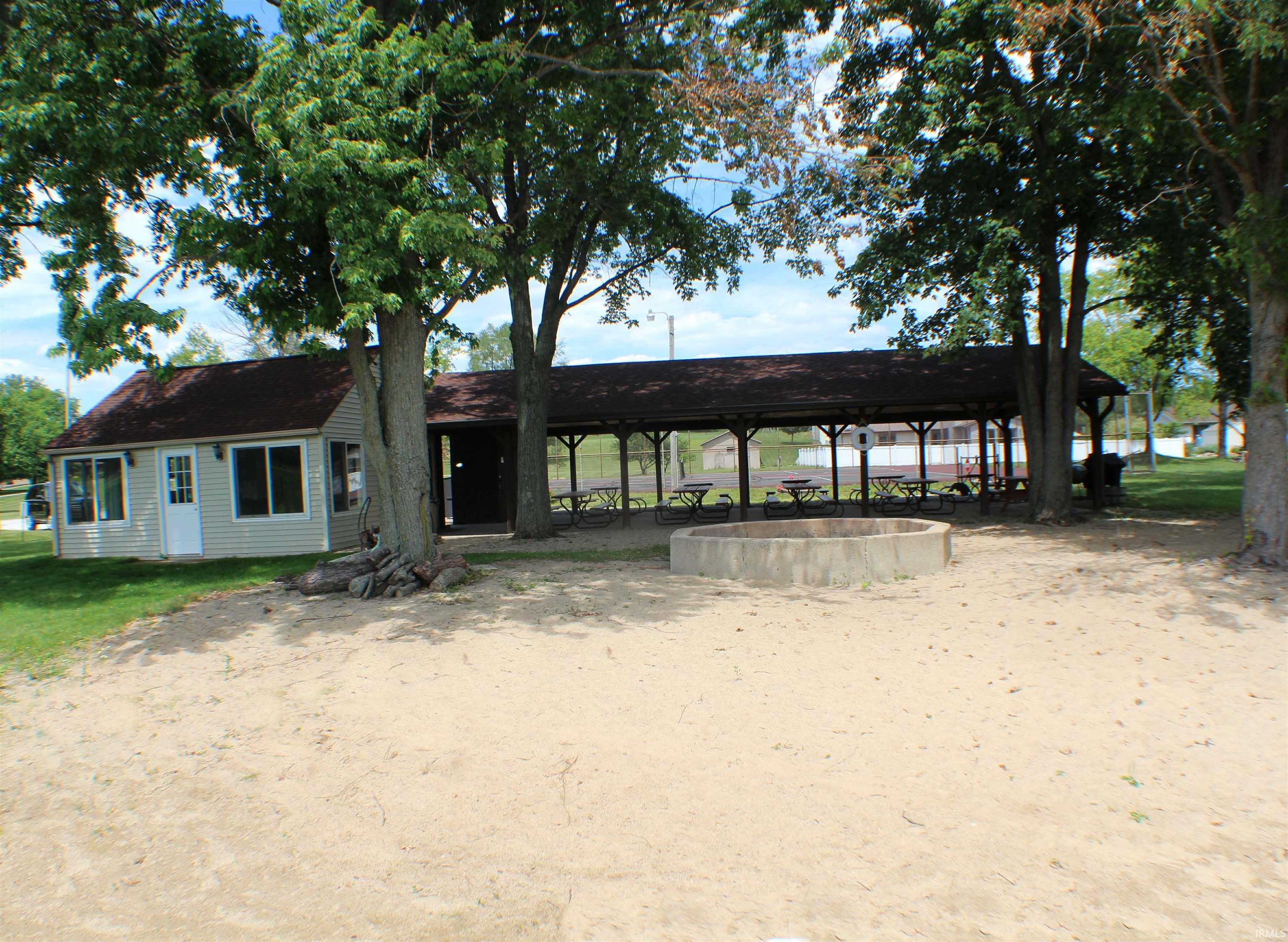 Photo 8 of 4140 Woodland Ct