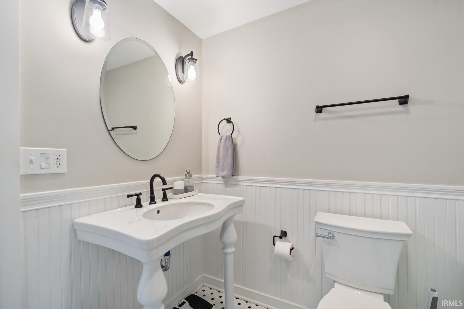 Photo 16 of 301 S MULBERRY