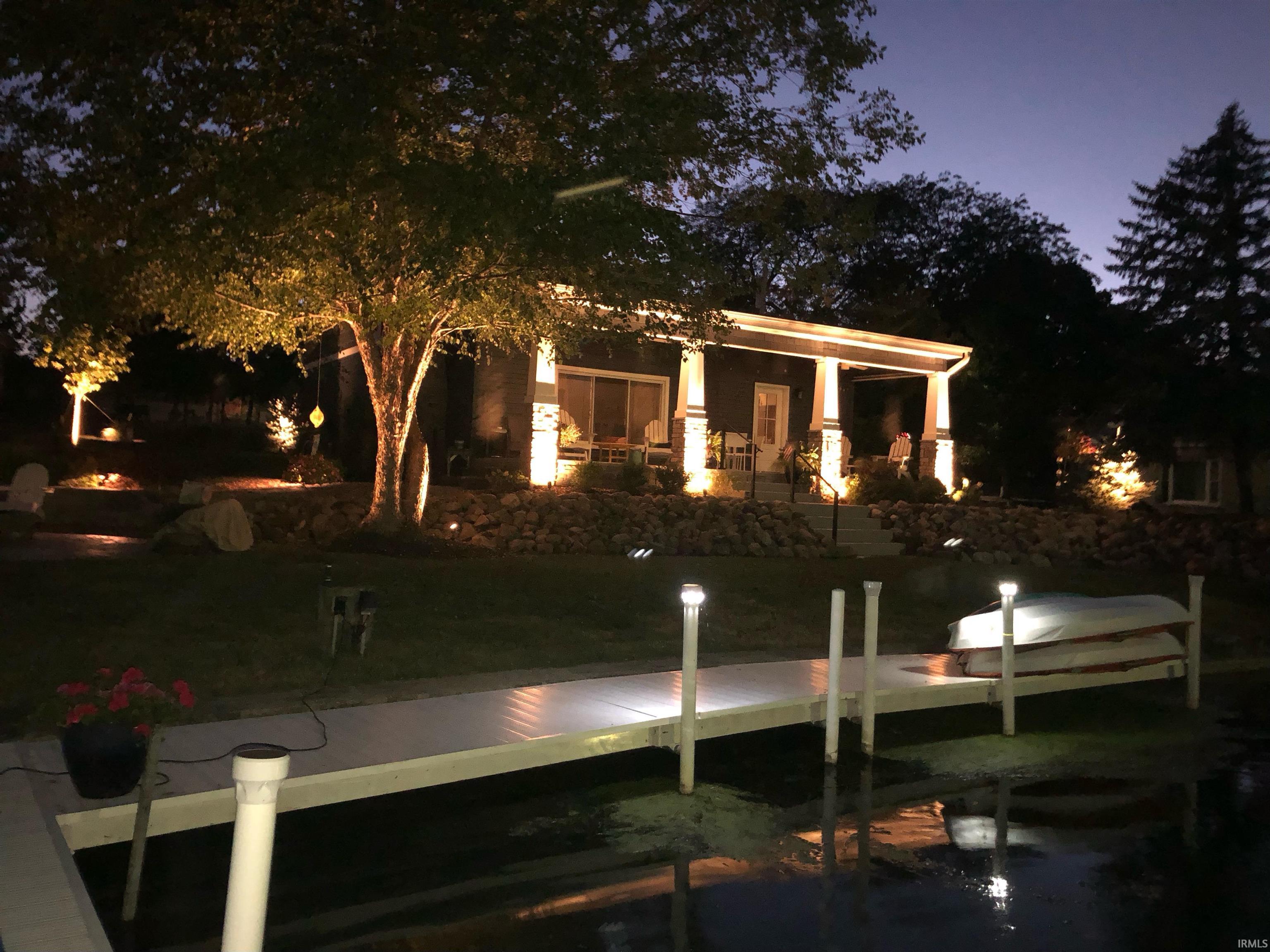 Photo 3 of 301 S MULBERRY