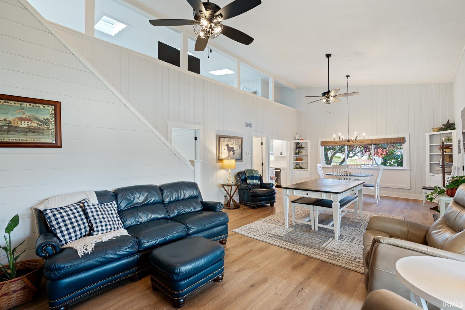 Photo 7 of 301 S MULBERRY