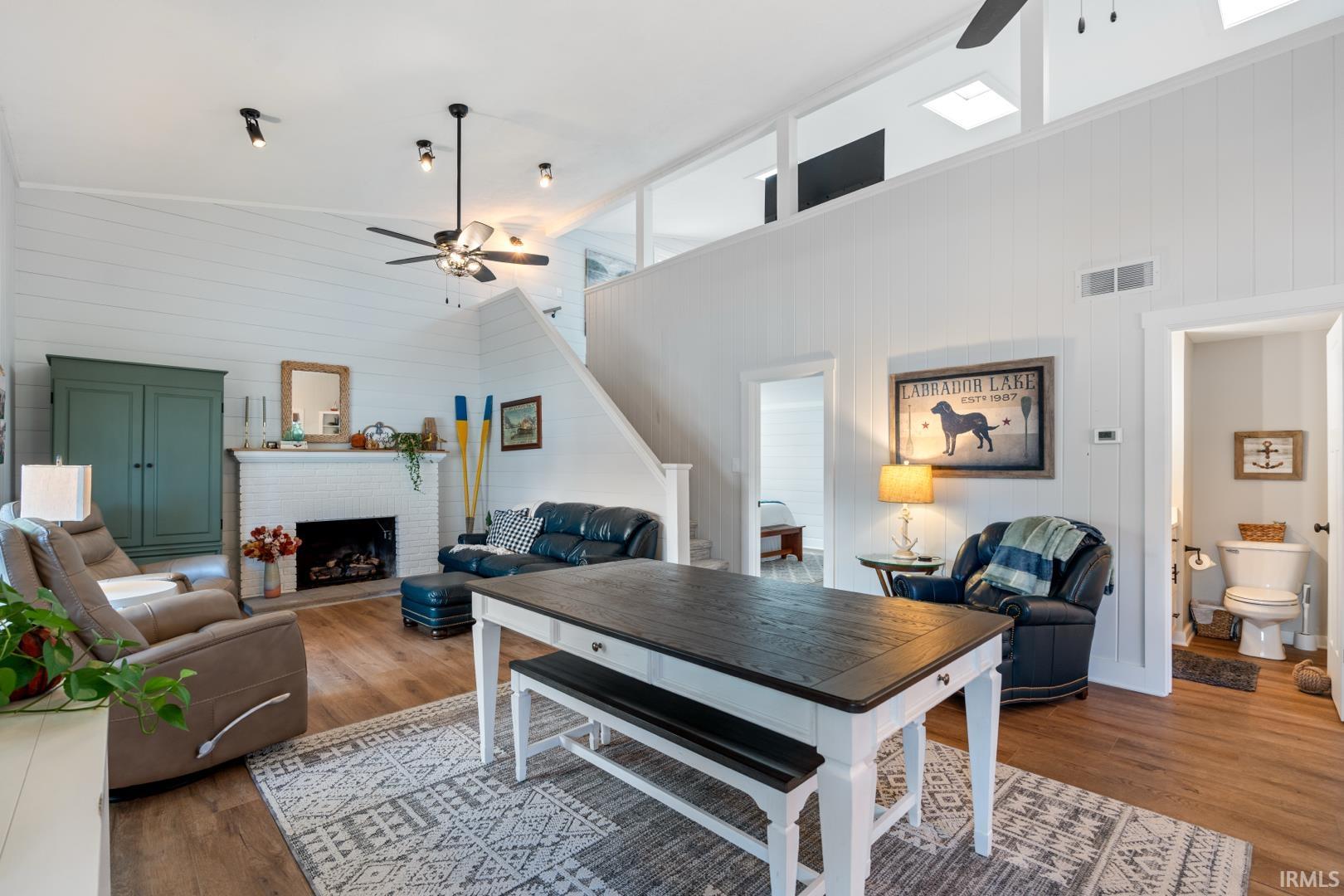 Photo 9 of 301 S MULBERRY