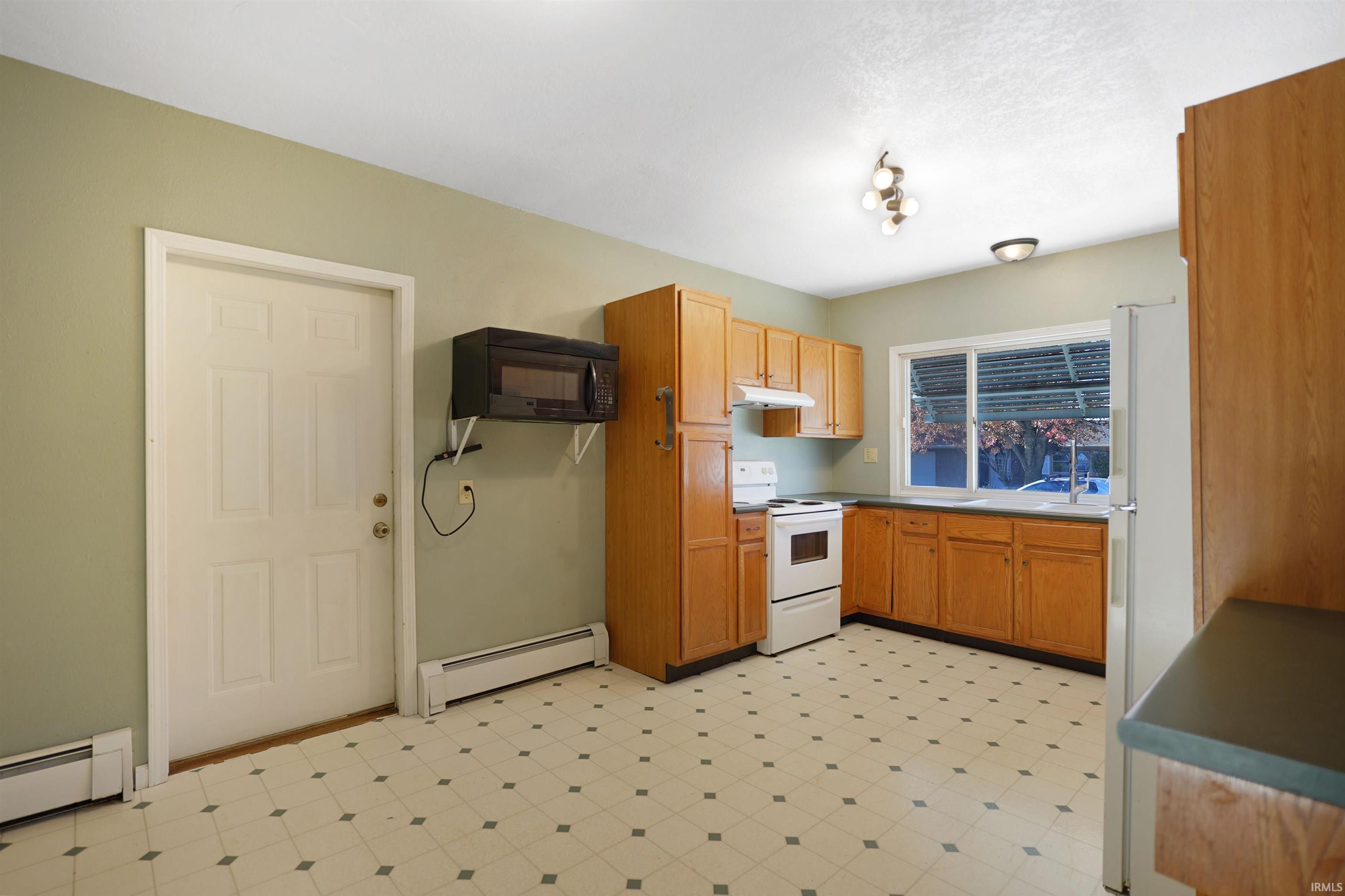 Photo 6 of 202 E Main Street