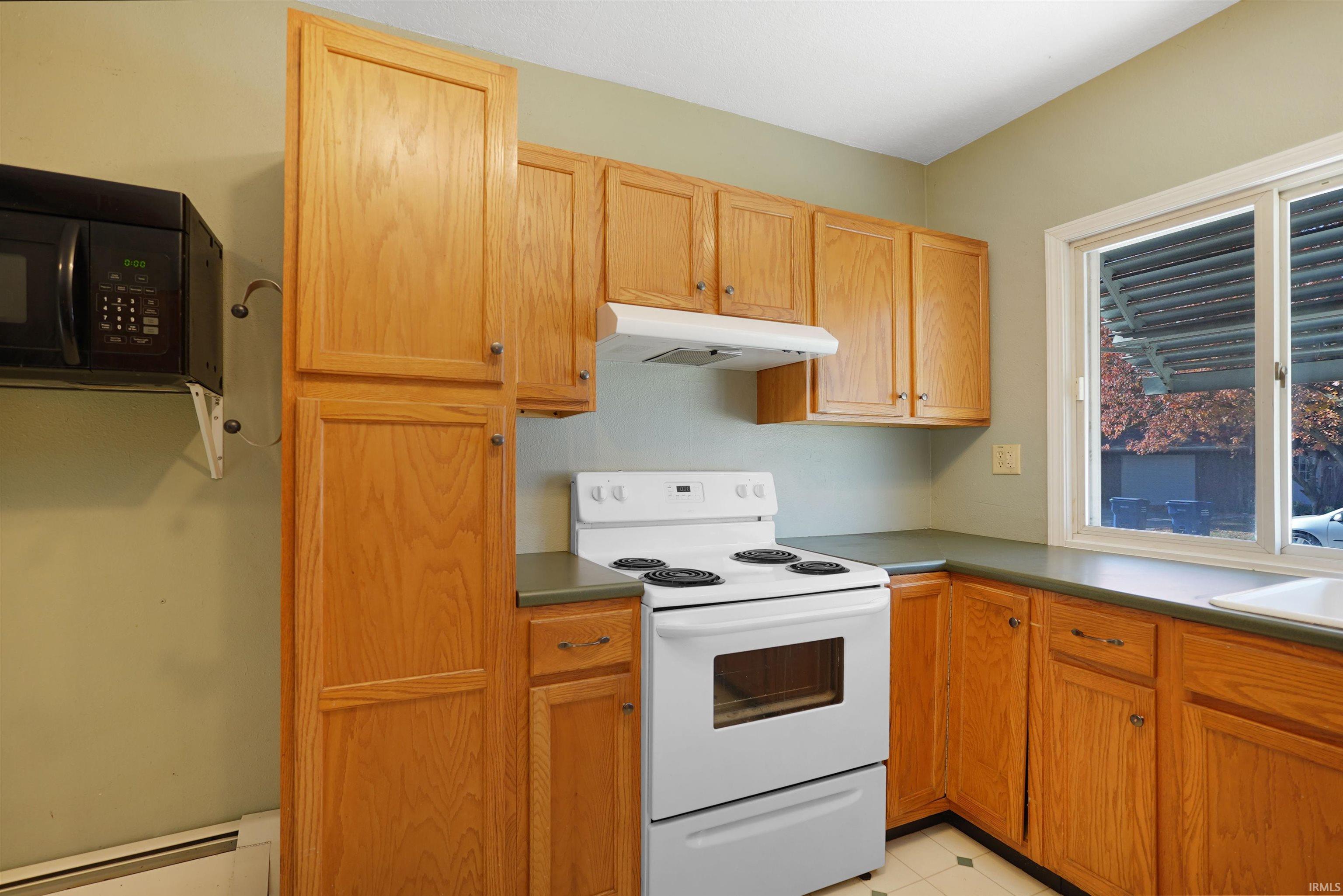 Photo 8 of 202 E Main Street