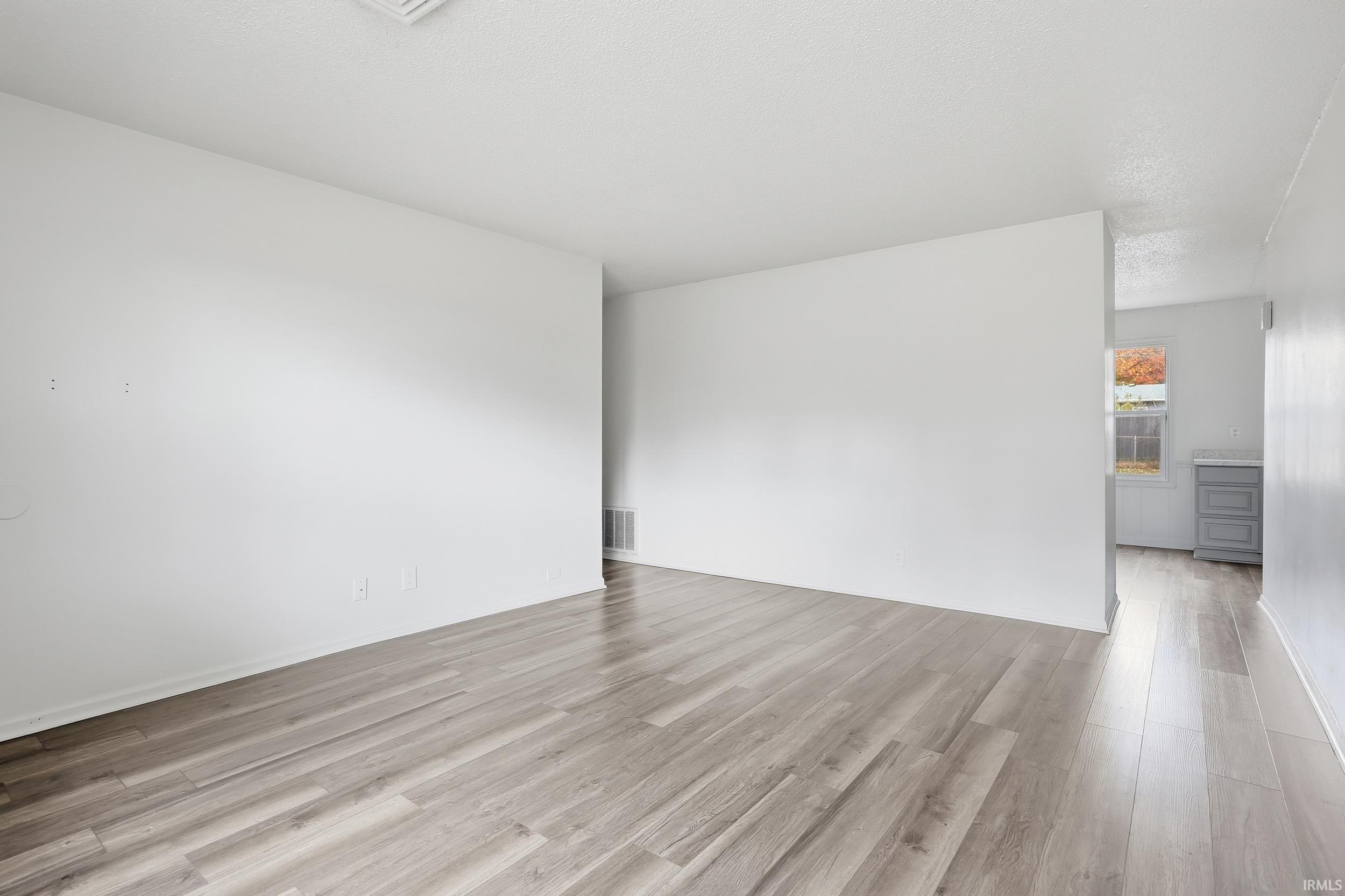 Photo 2 of 1107 Larch Lane