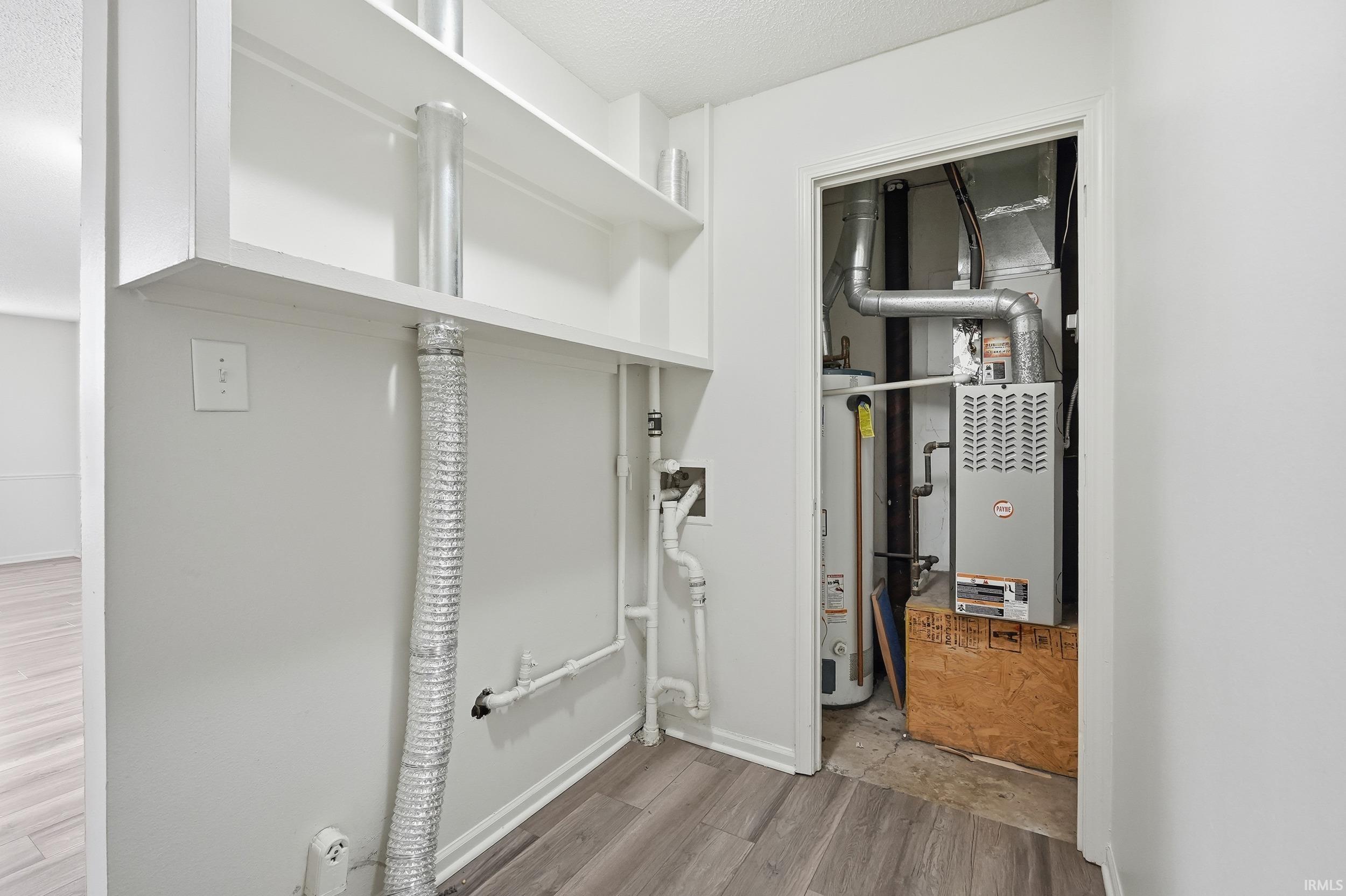 Photo 21 of 1107 Larch Lane