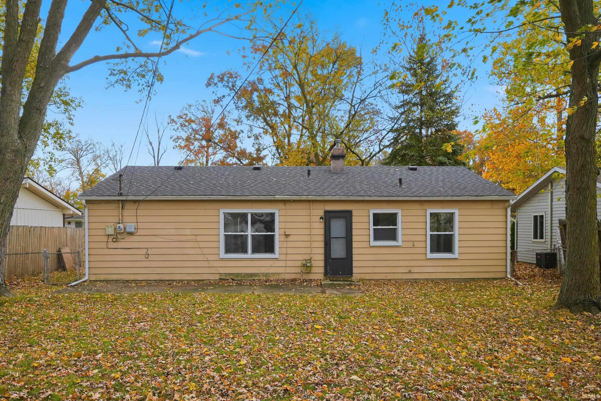 Photo 23 of 1107 Larch Lane