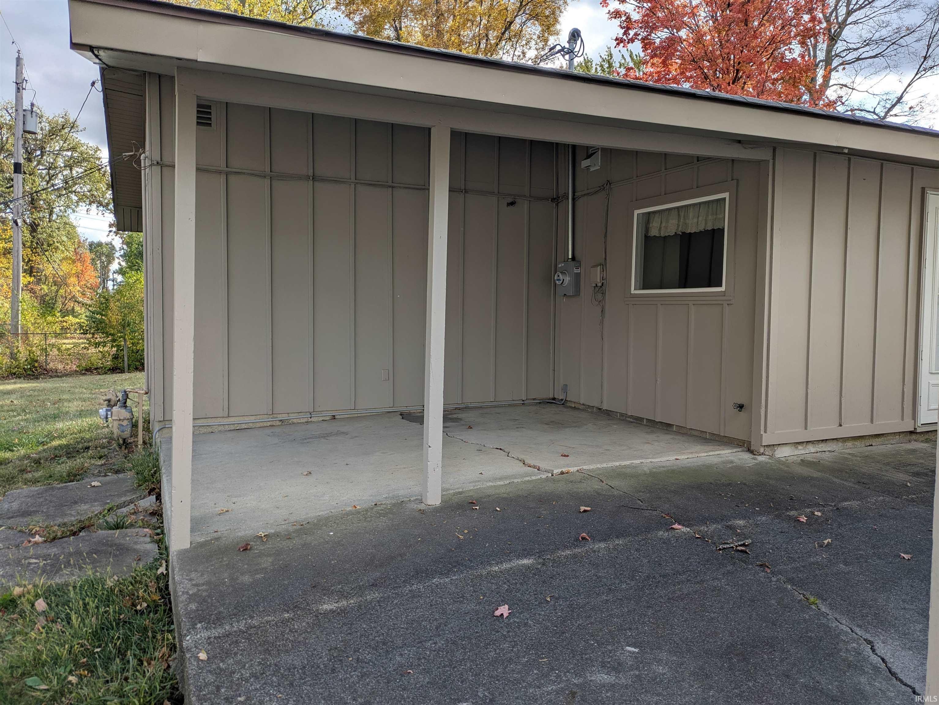 Photo 23 of 217 W WASHINGTON CENTER Road