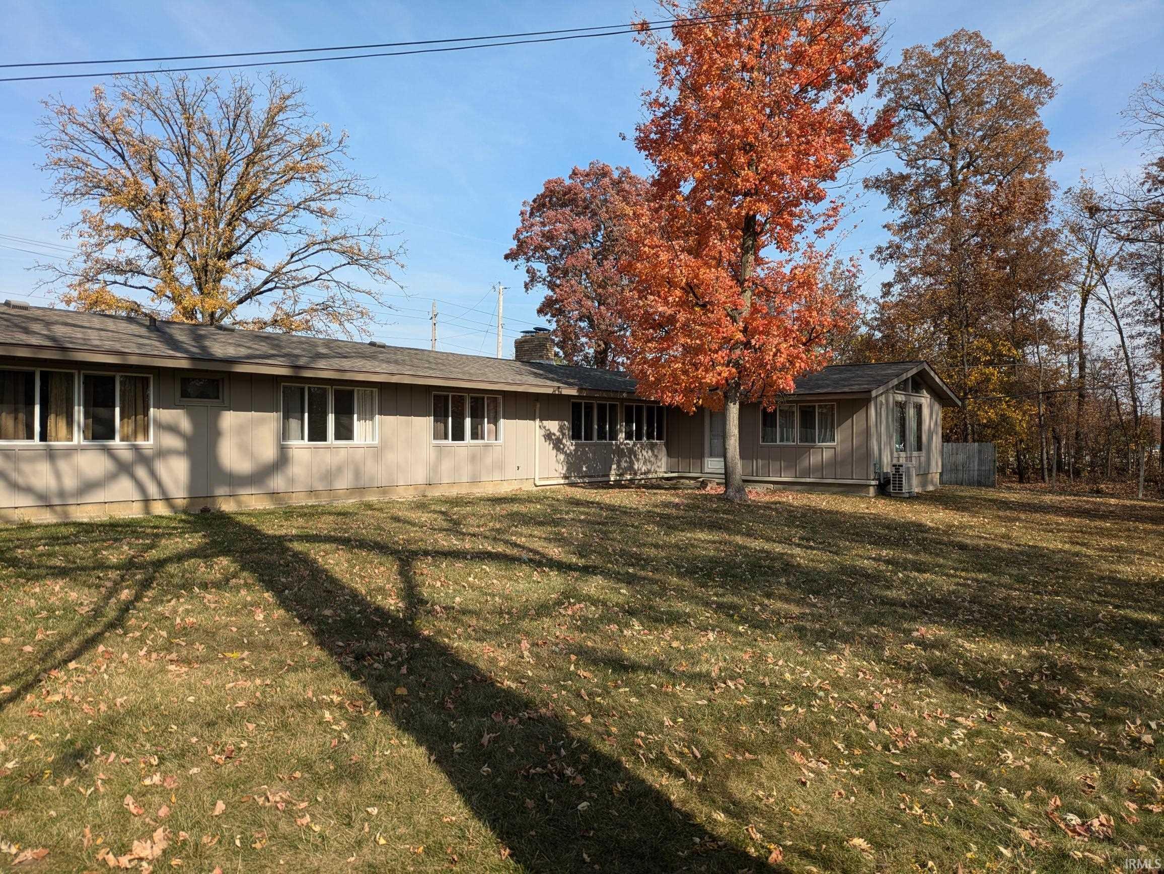 Photo 26 of 217 W WASHINGTON CENTER Road