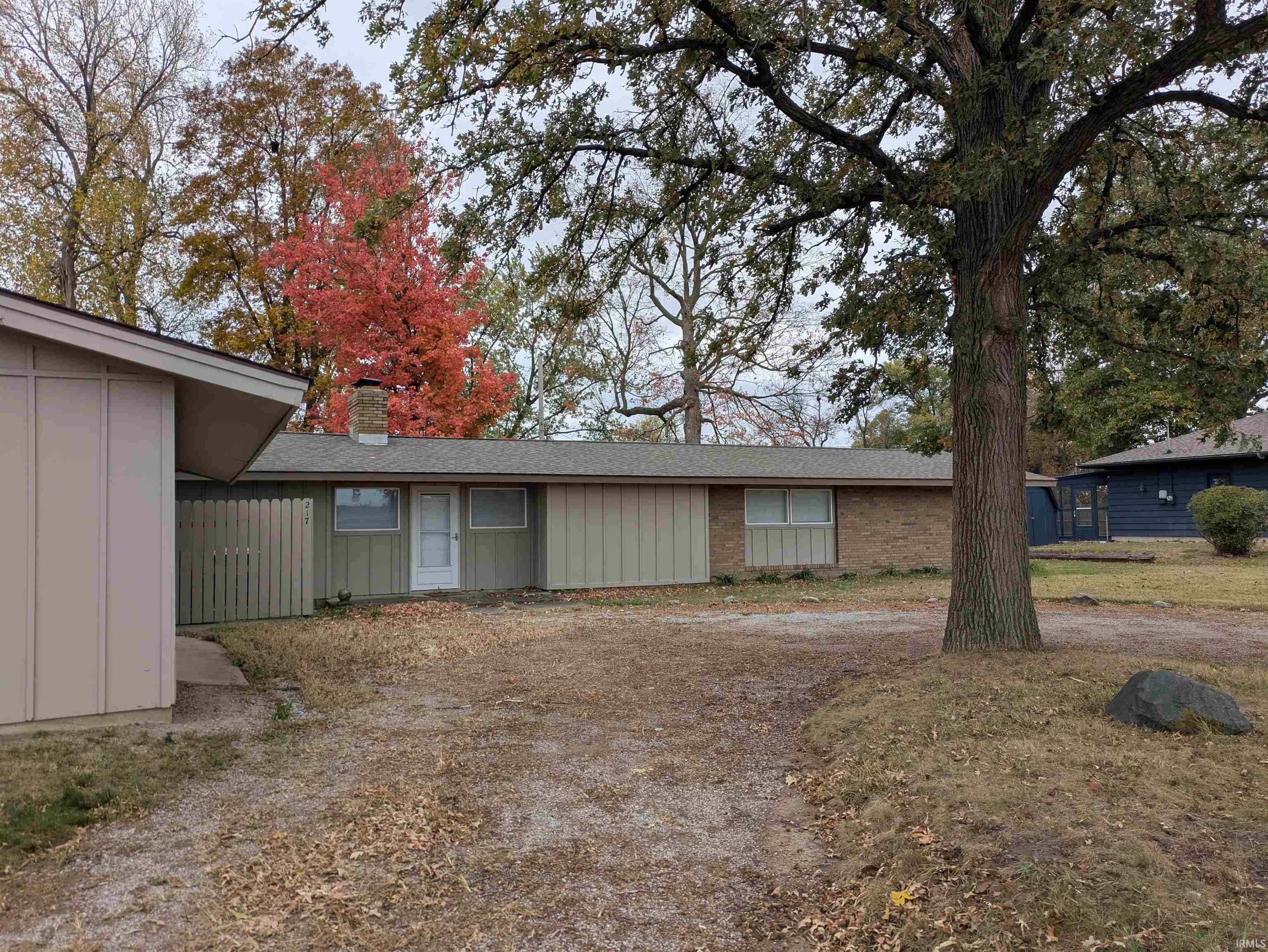 Photo 29 of 217 W WASHINGTON CENTER Road